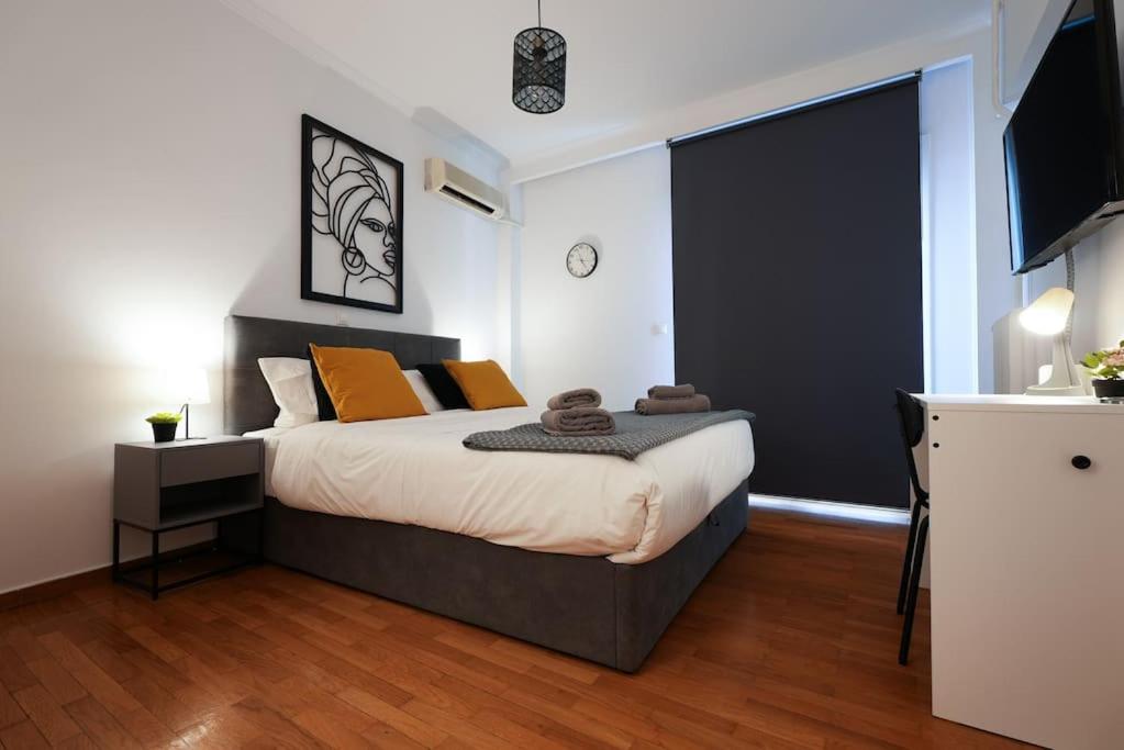 Syntagma square, 70sqm Pentelis sunny apartment