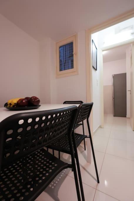 Syntagma square, 70sqm Pentelis sunny apartment