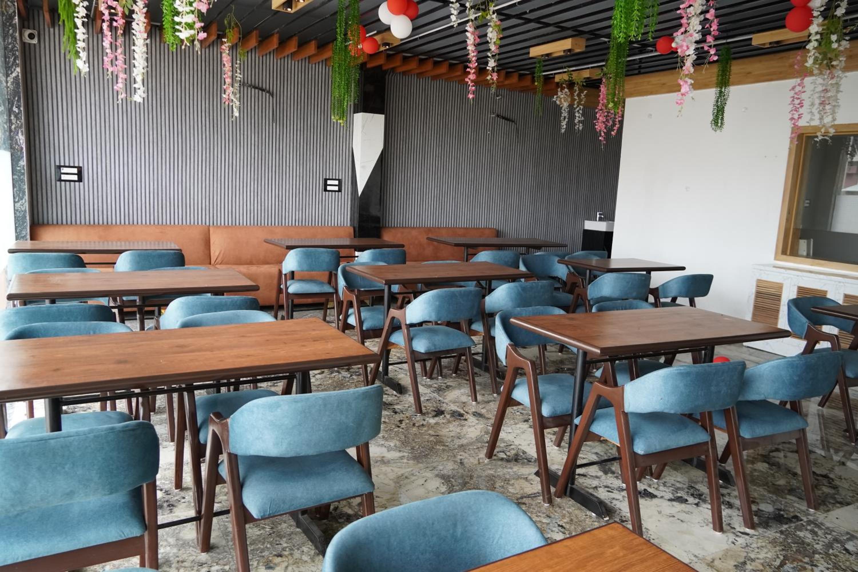 Green Sarovar Hotel & Restaurant