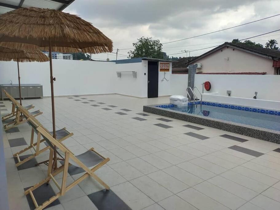 Evening/Night de Ville-50pax Private Pool BBQ photo 7