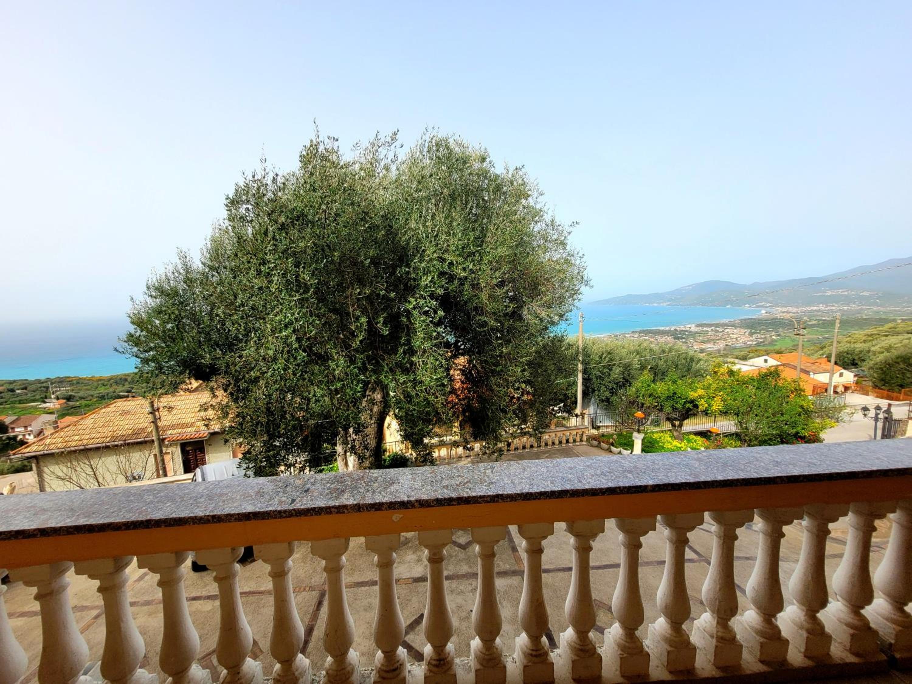 Affacciati sul mare view 2