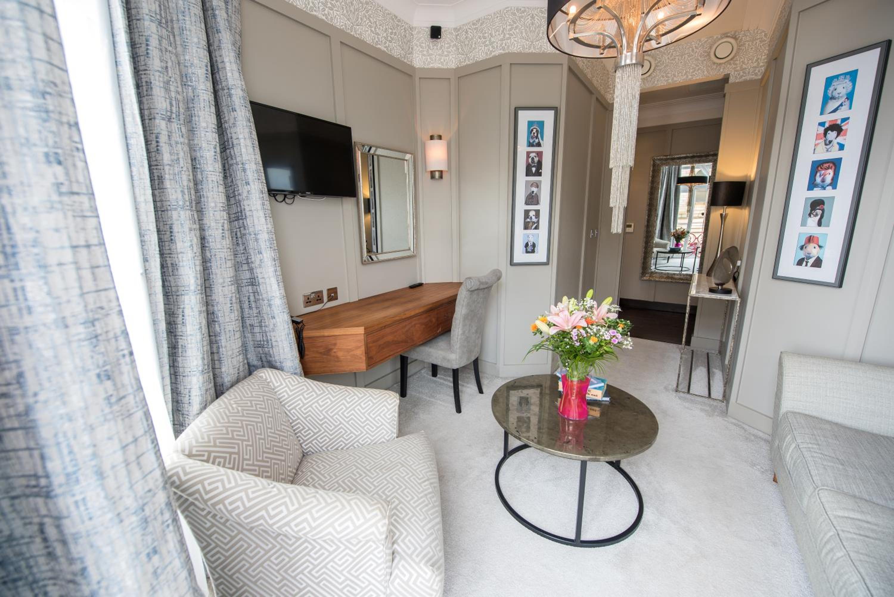 Prom Hotel