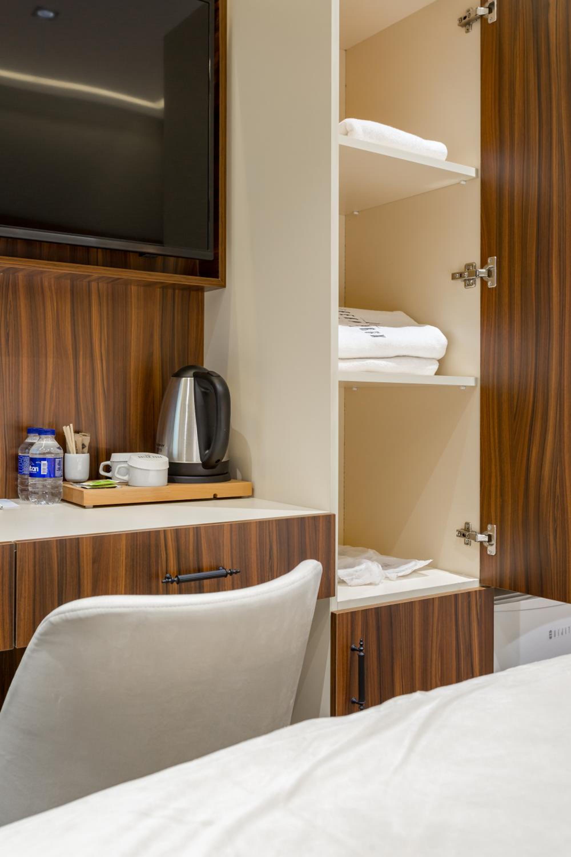 Dream Park Hotel - Image 16