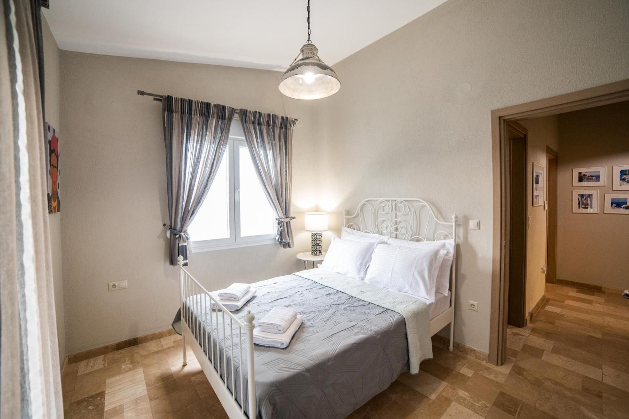 THEROS HOUSE photo 5