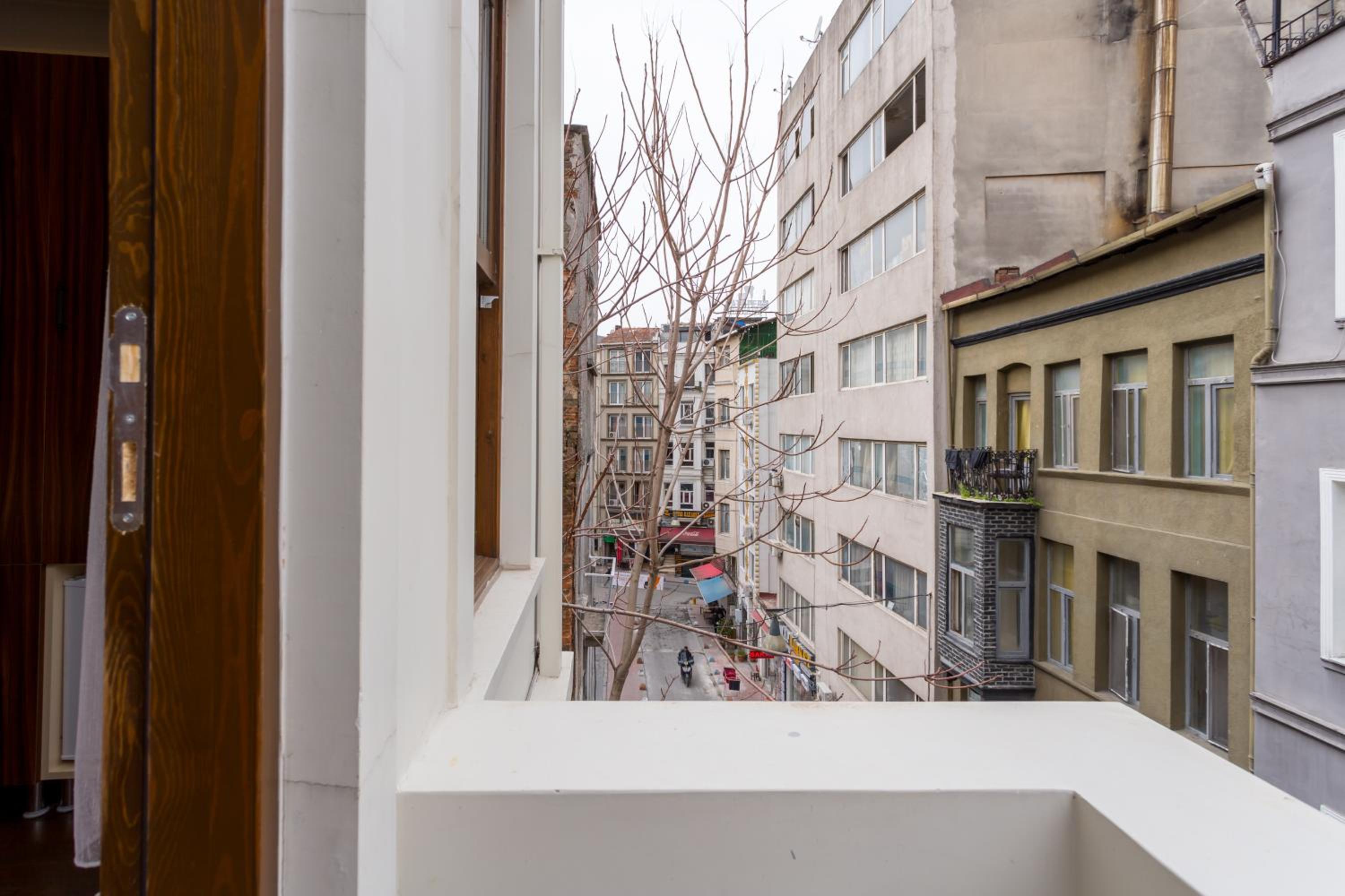 Dream Park Hotel - Image 25