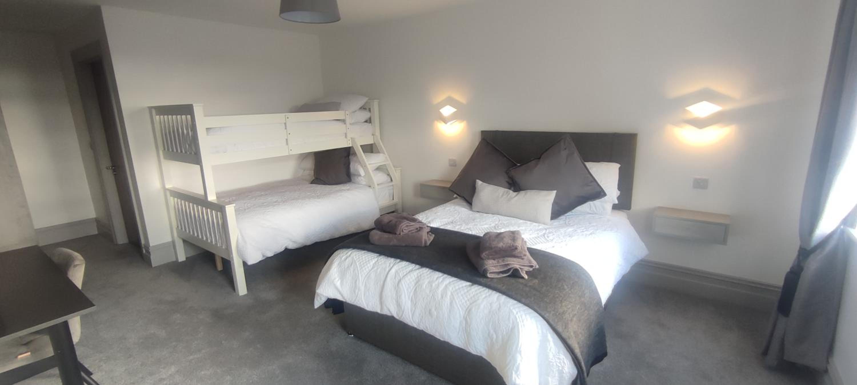 John Eoinin's Bar and accommodation - Property Image 5