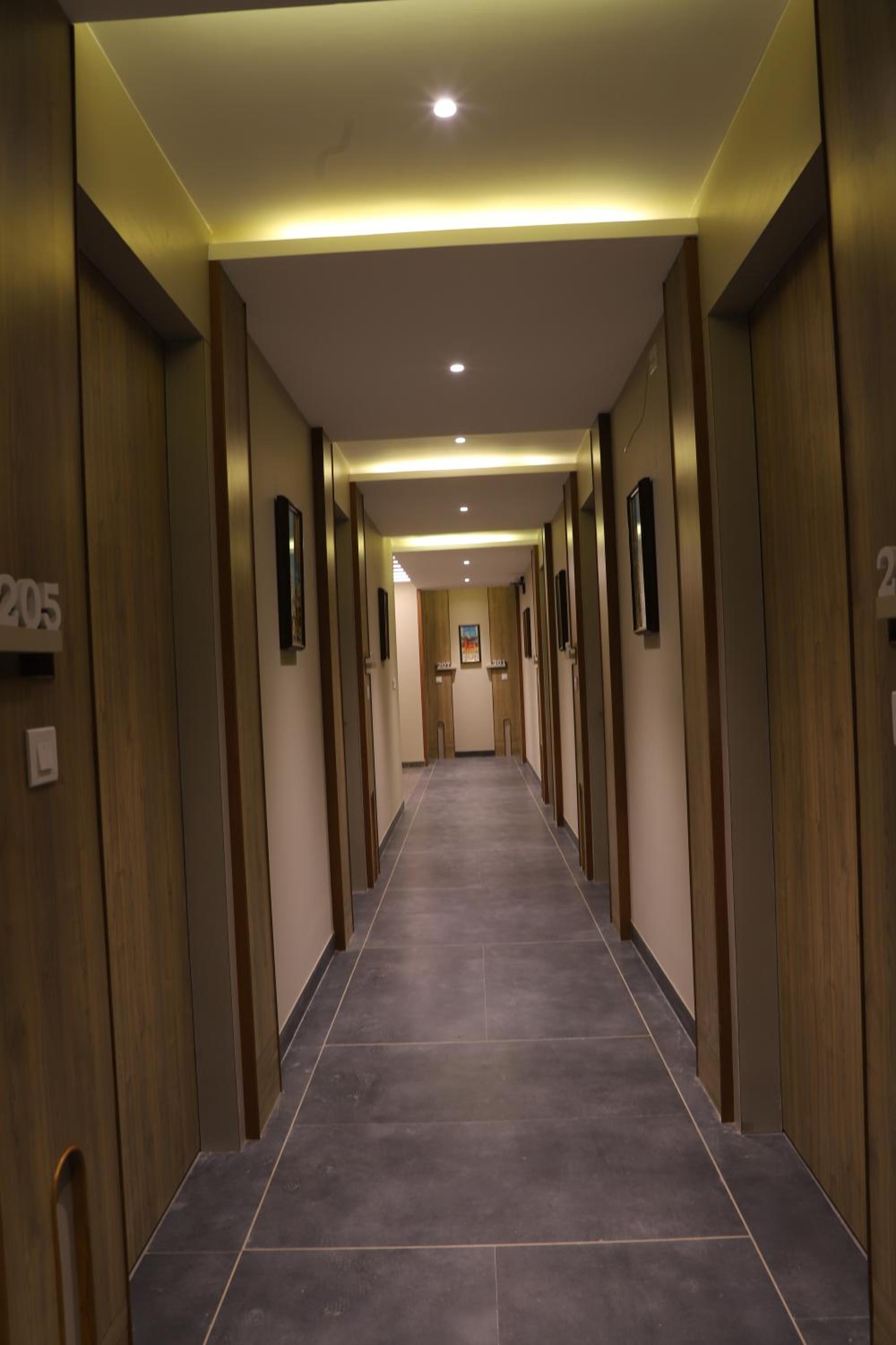 Photo 32