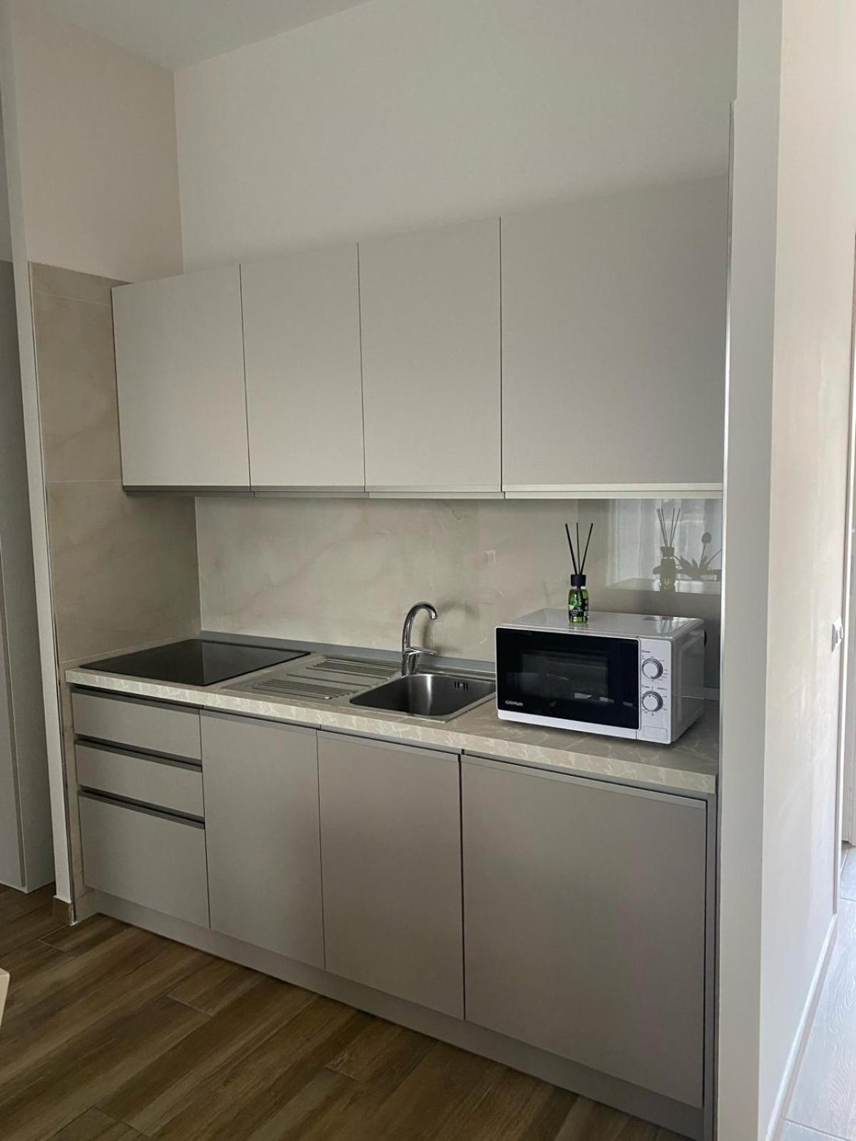 Villa Rose Apartments