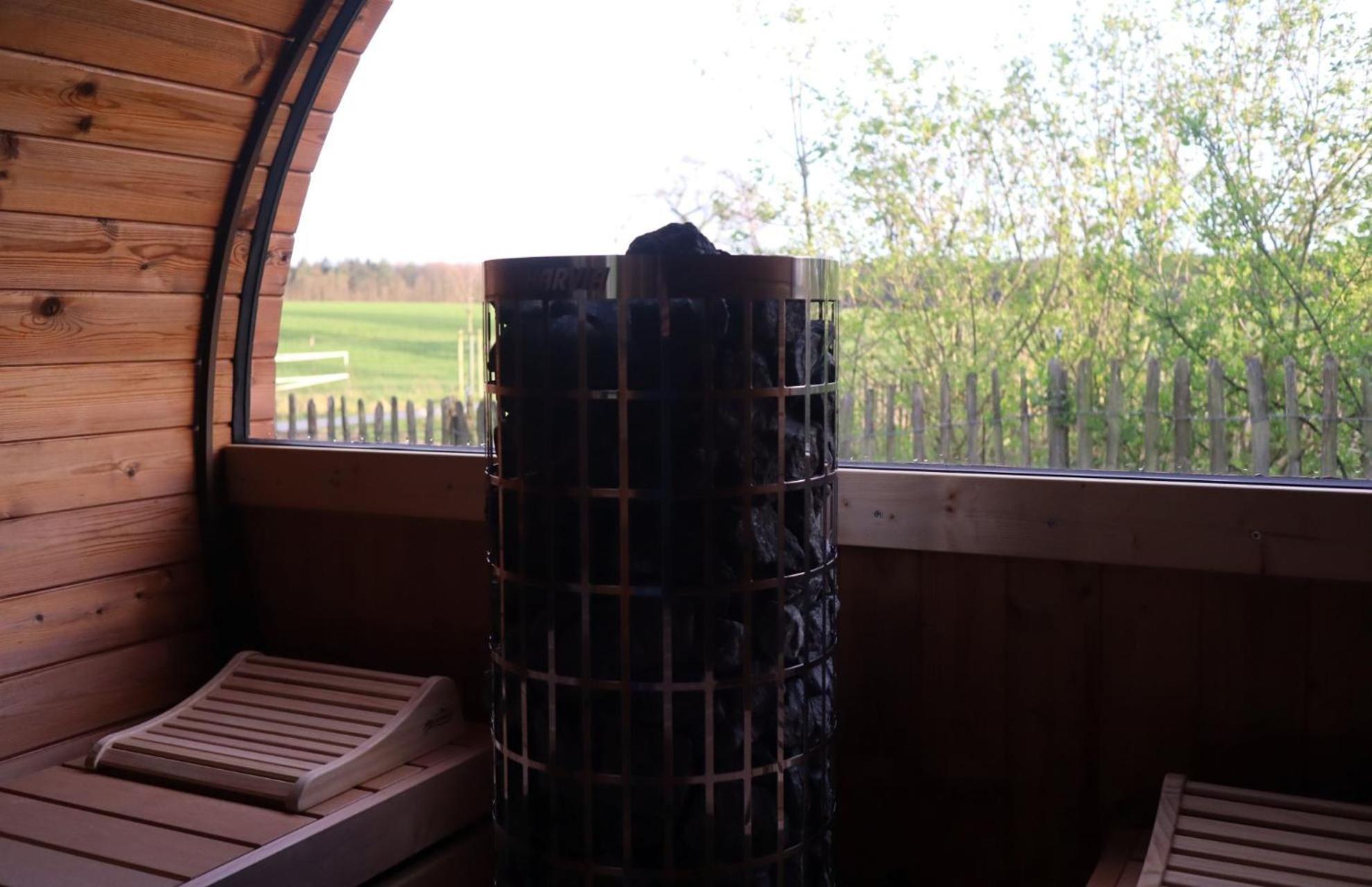 Die Idyllische - Ferienwohnung mit Garten und Sauna