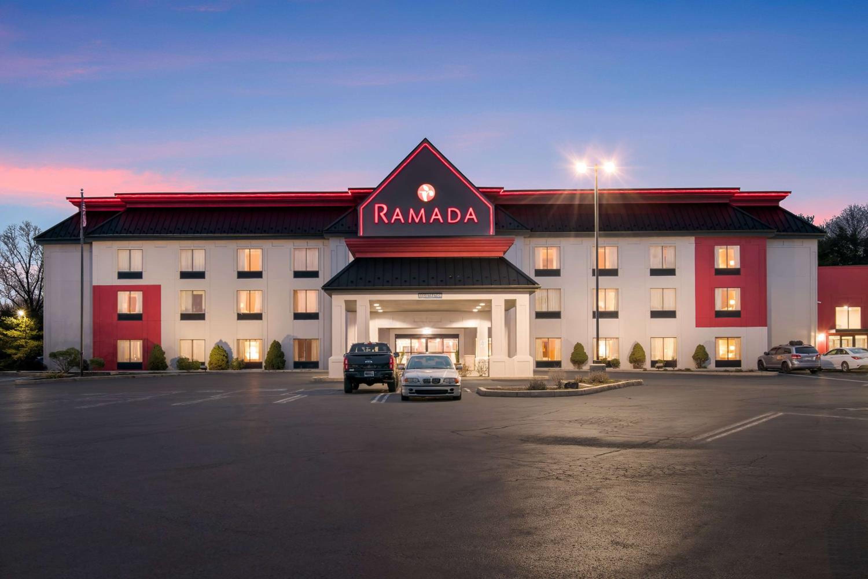 Hotel Ramada by Wyndham Harrisburg/Hershey Area