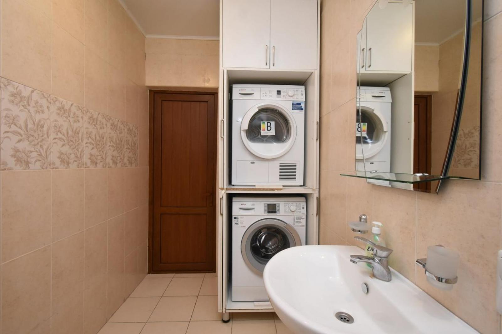 Northern Avenue, 2 bedrooms Luxury, New Renovated apartment HH666