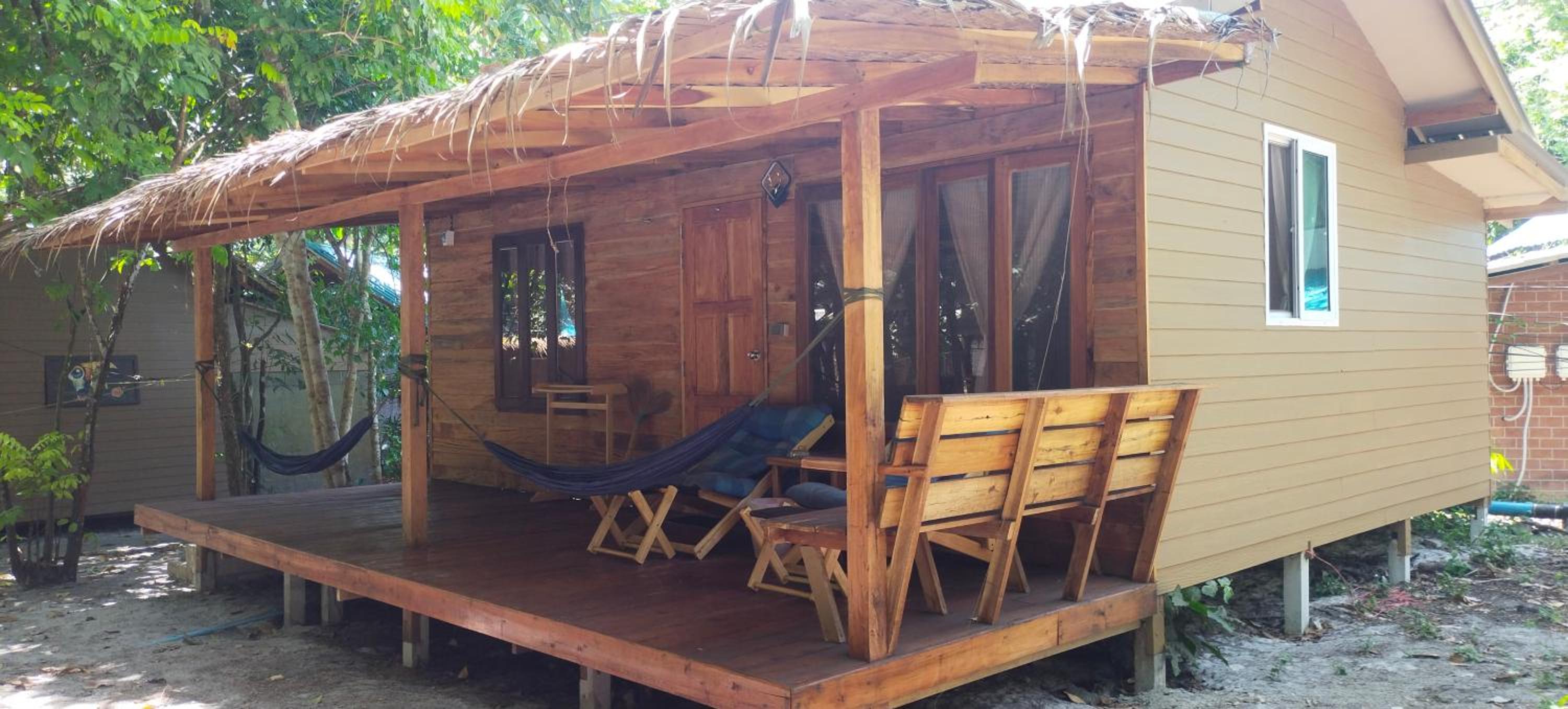 Lazy Hut
