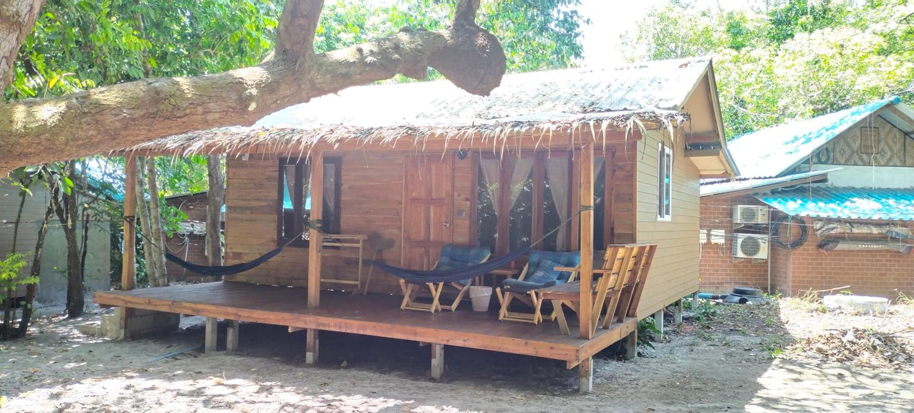 Lazy Hut