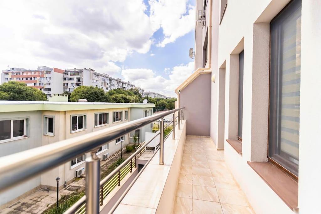 Summer Vibes Apartment