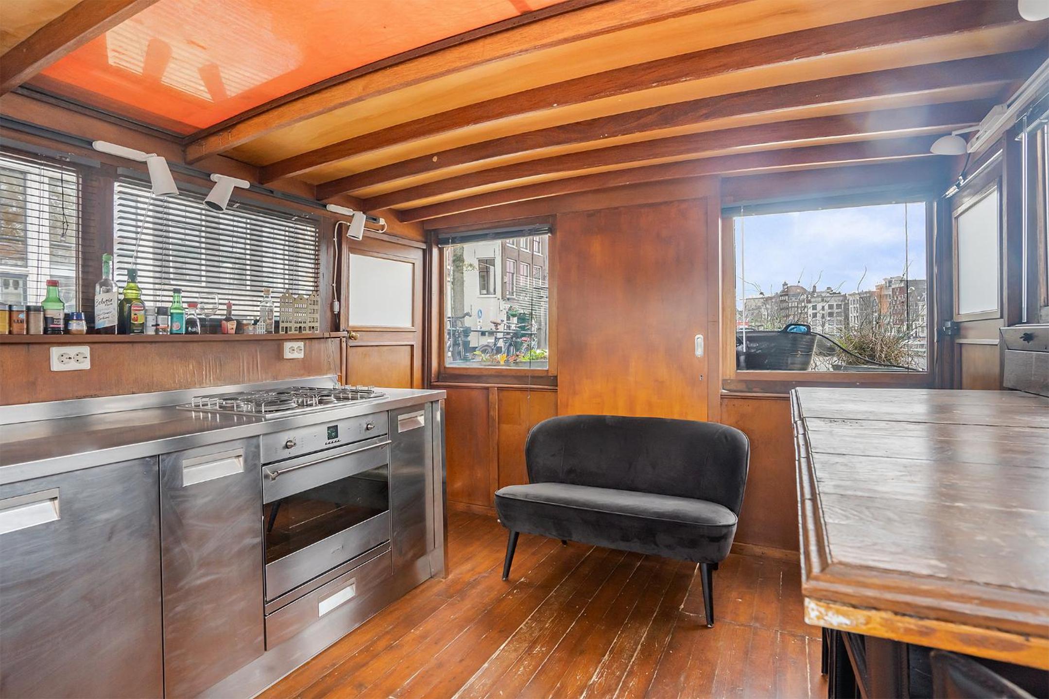 Amstel Houseboat studio right across the Opera