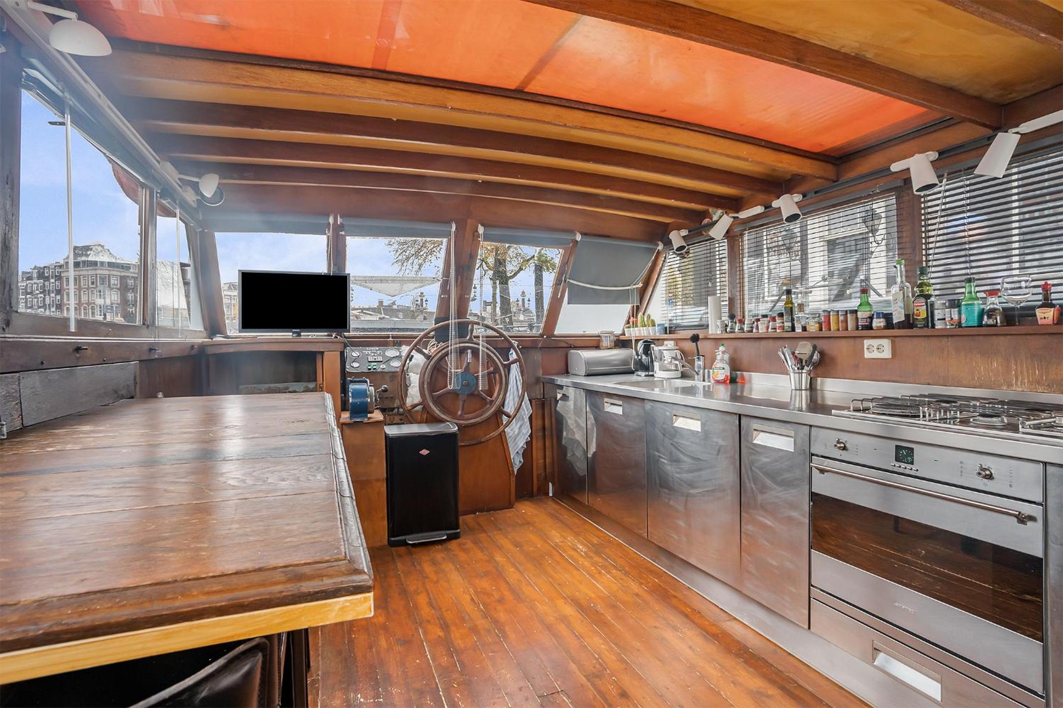 Amstel Houseboat studio right across the Opera