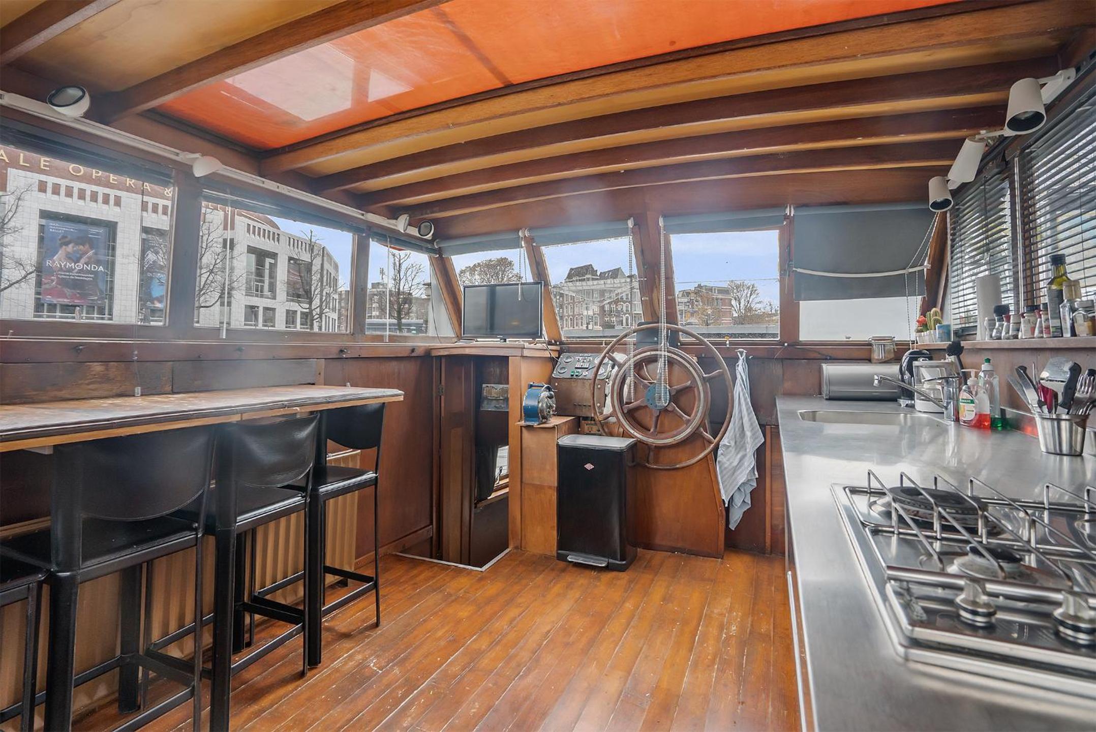 Amstel Houseboat studio right across the Opera