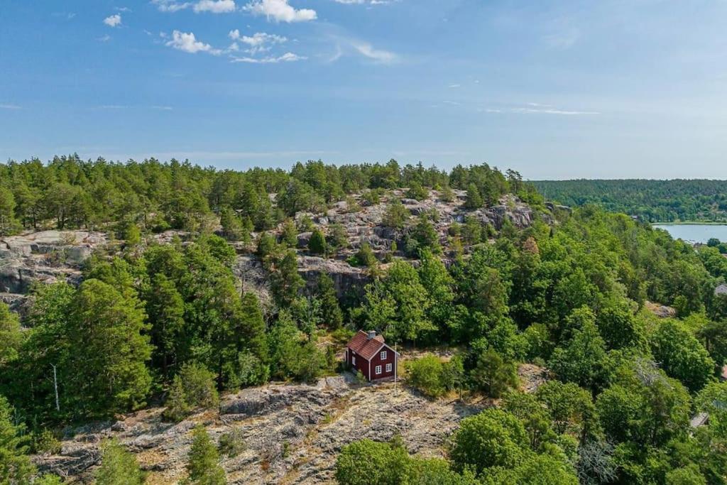 Charmigt torp på höjden