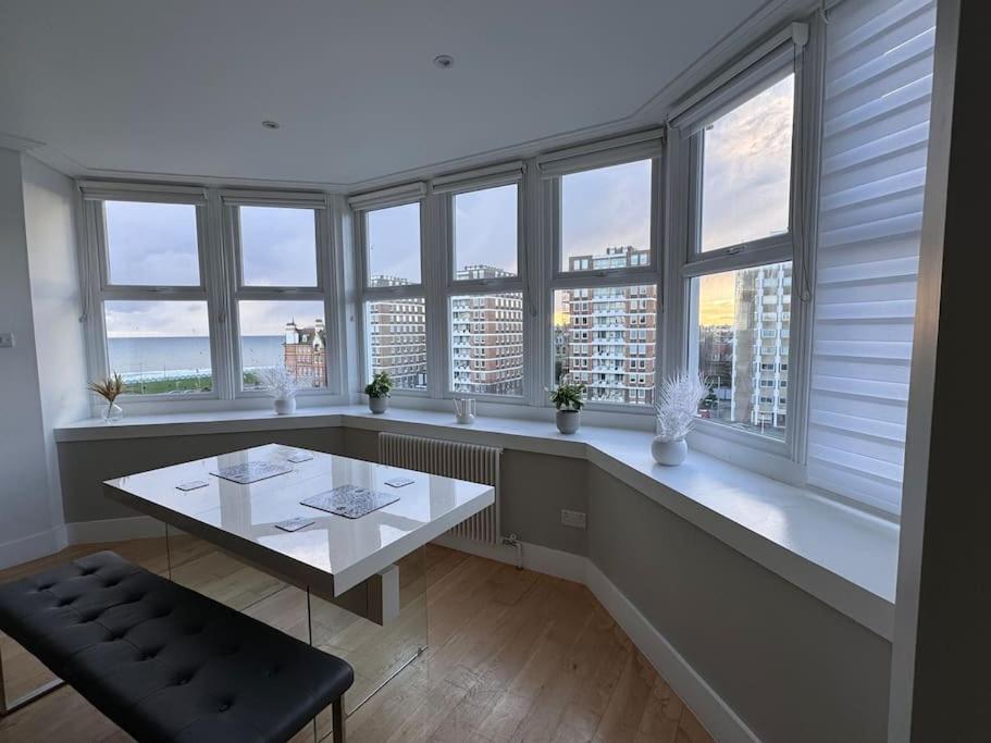 Beautiful Penthouse By Seafront