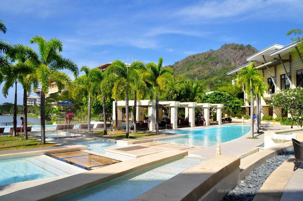 City Escape at Pico De Loro view 5