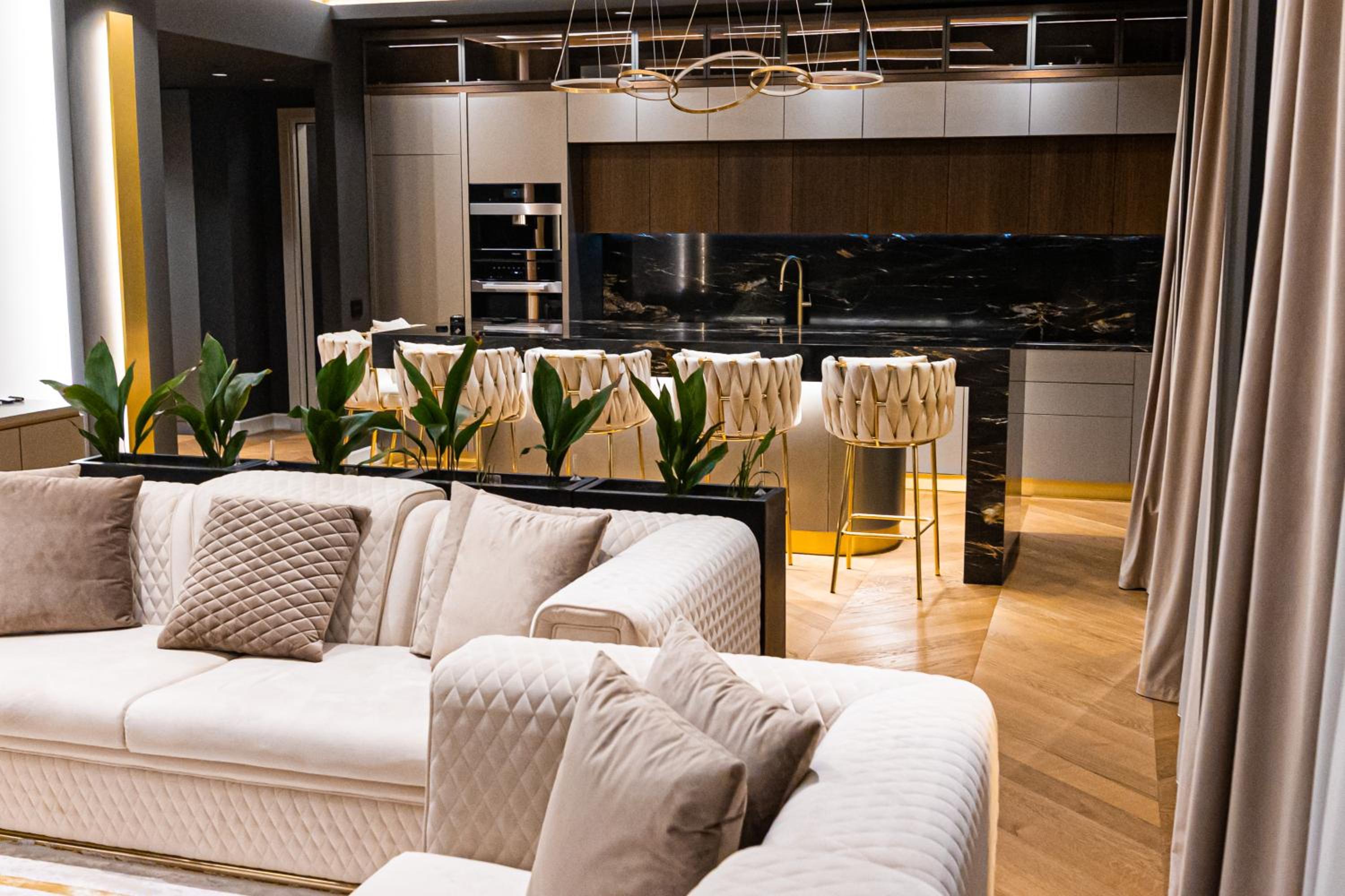 Deluxe Aparthotel MARWELL RESIDENCE view 2