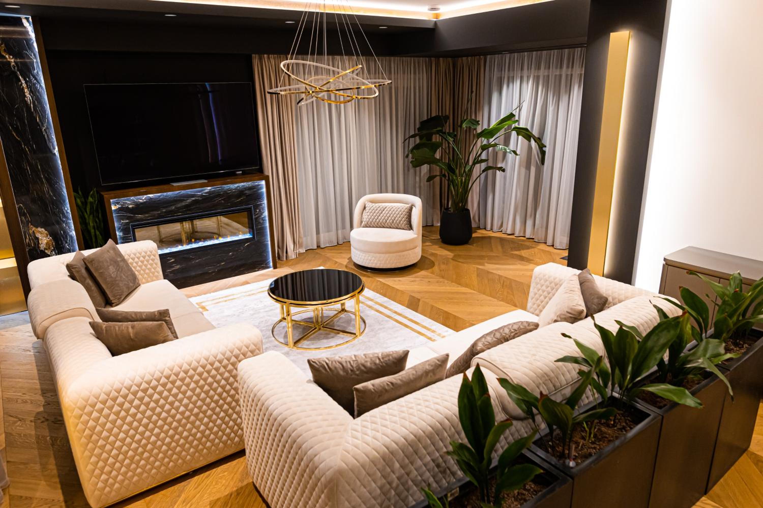 Deluxe Aparthotel MARWELL RESIDENCE view 3