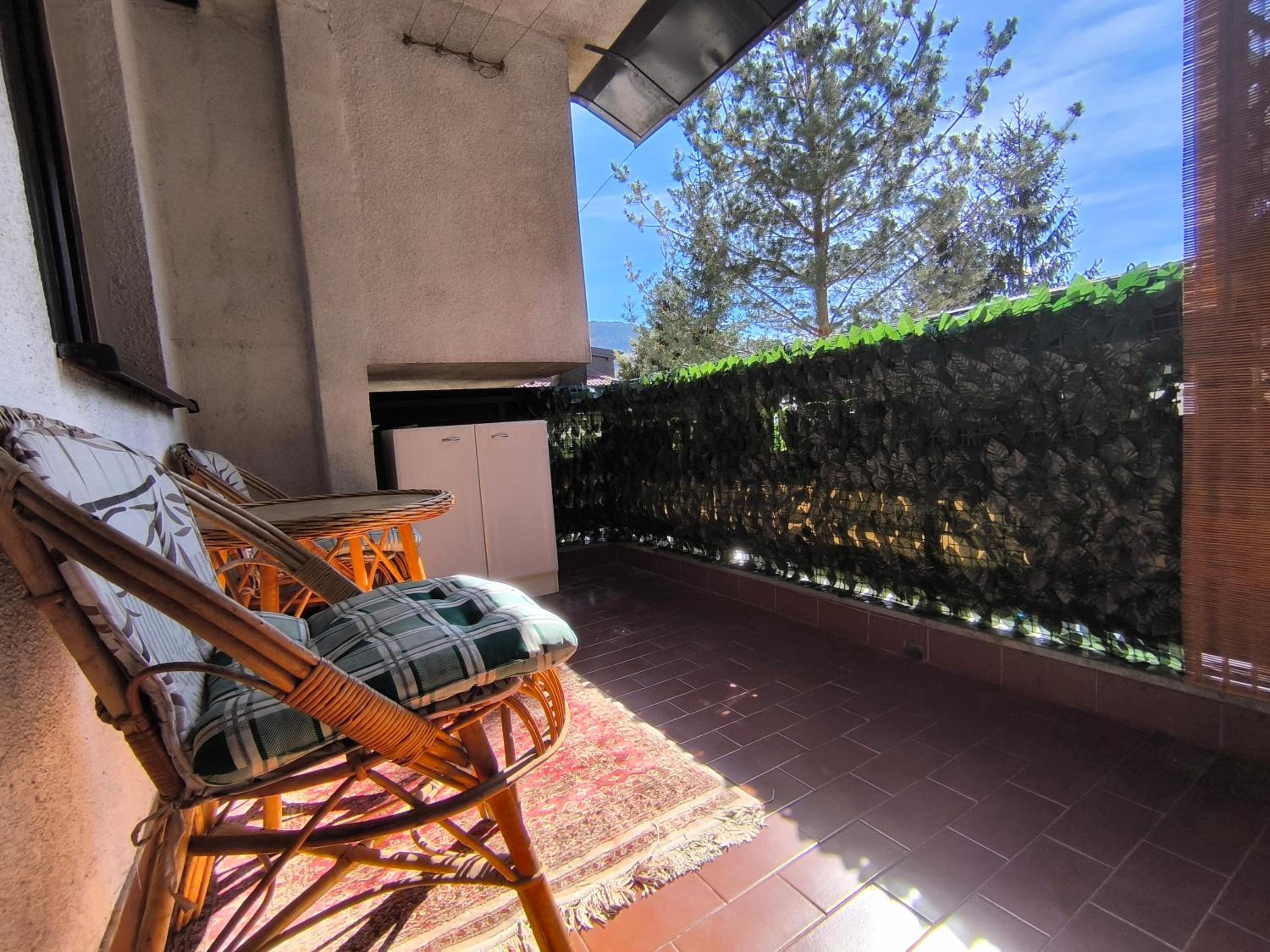 Grand Duplex Suite with Free Parking - Heart of Old Town