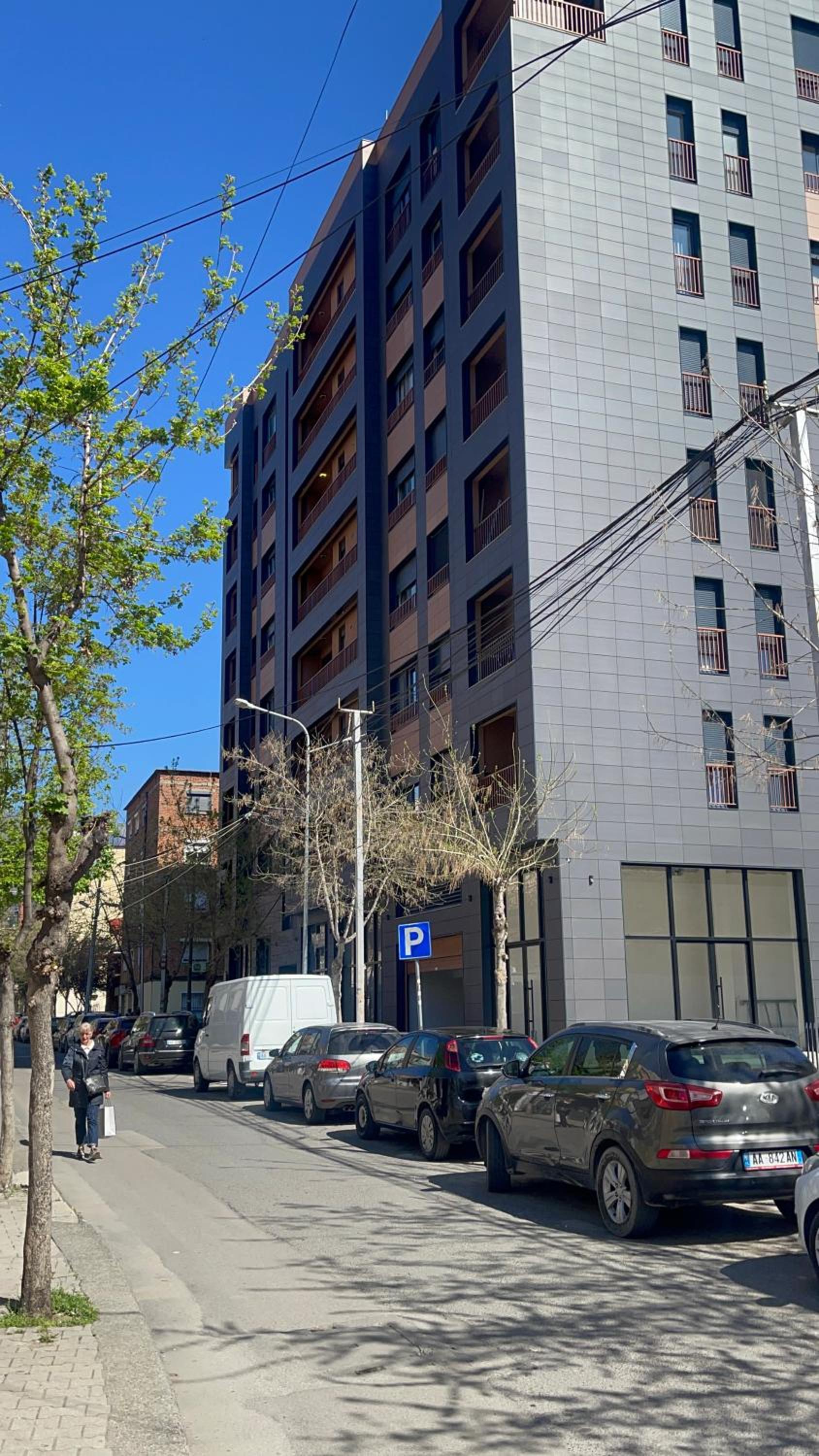 New Bazaar, Grand Apartment