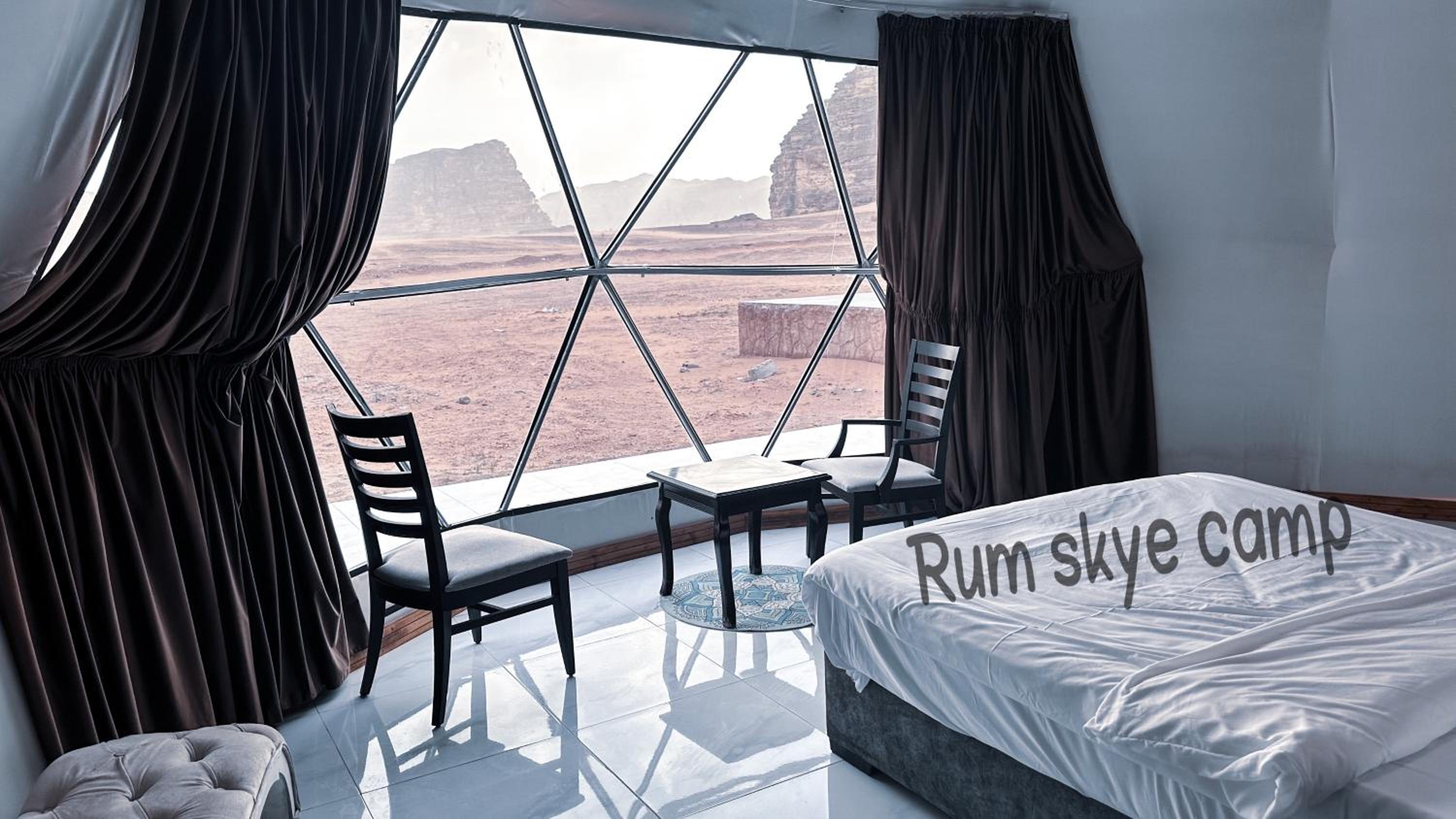 RUM ARIZONA lUXURY CAMP
