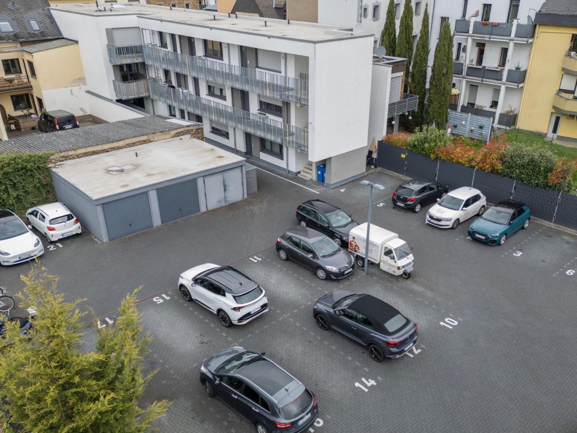 Modernes Studio-Apartment mit Balkon und privatem Stellplatz für bis zu 4 Personen nur wenige Minuten von der Innenstadt & Mosel entfernt