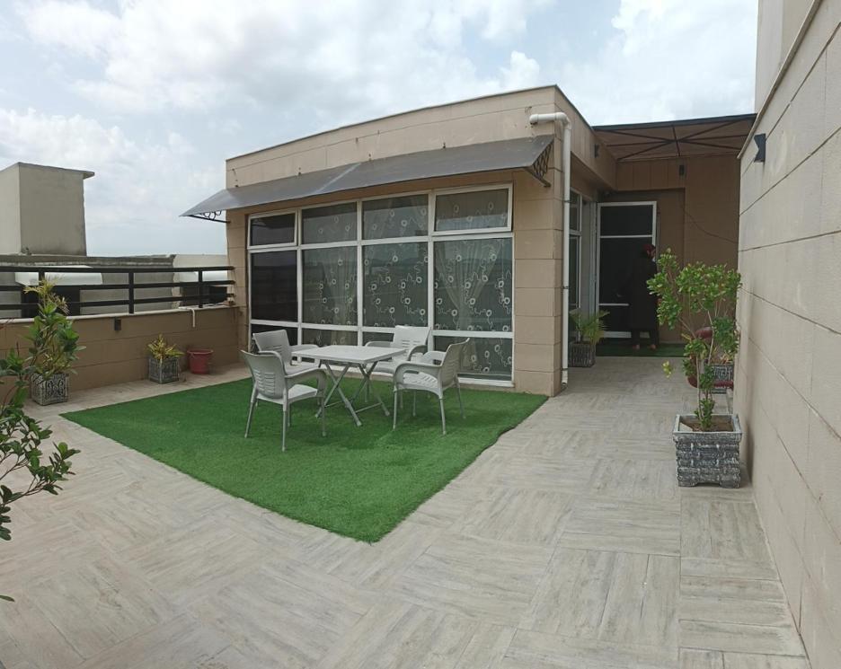 Vaporium penthouse Bahria RWP