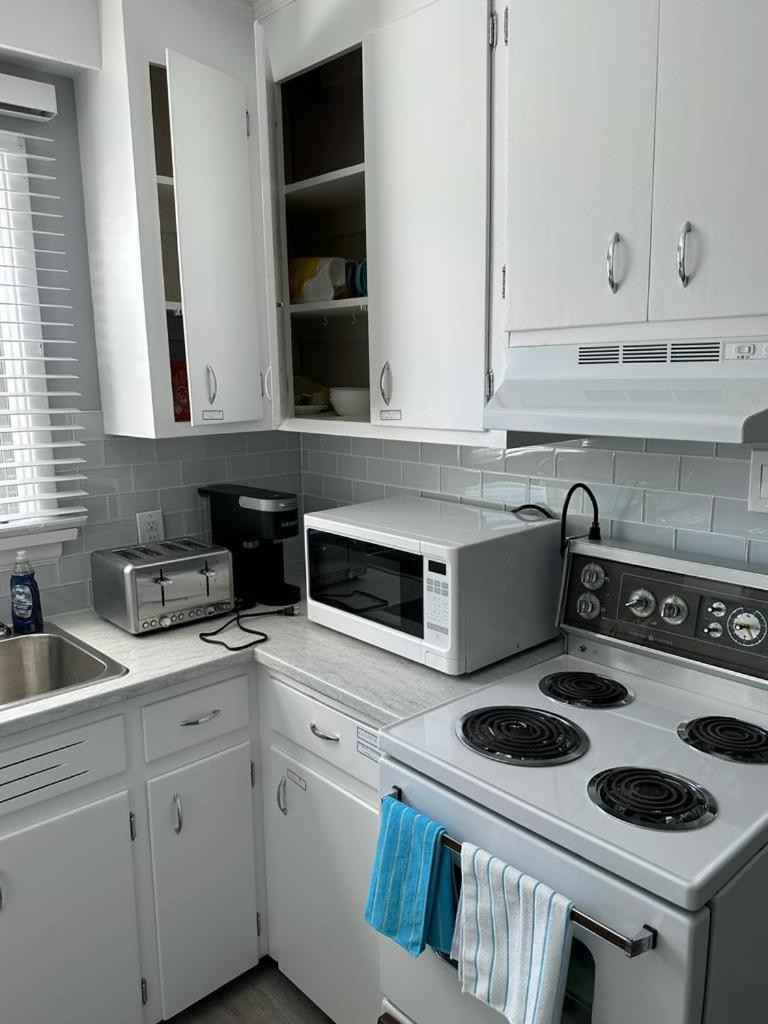 Spotless 2 Bedroom Suite in Winnipeg