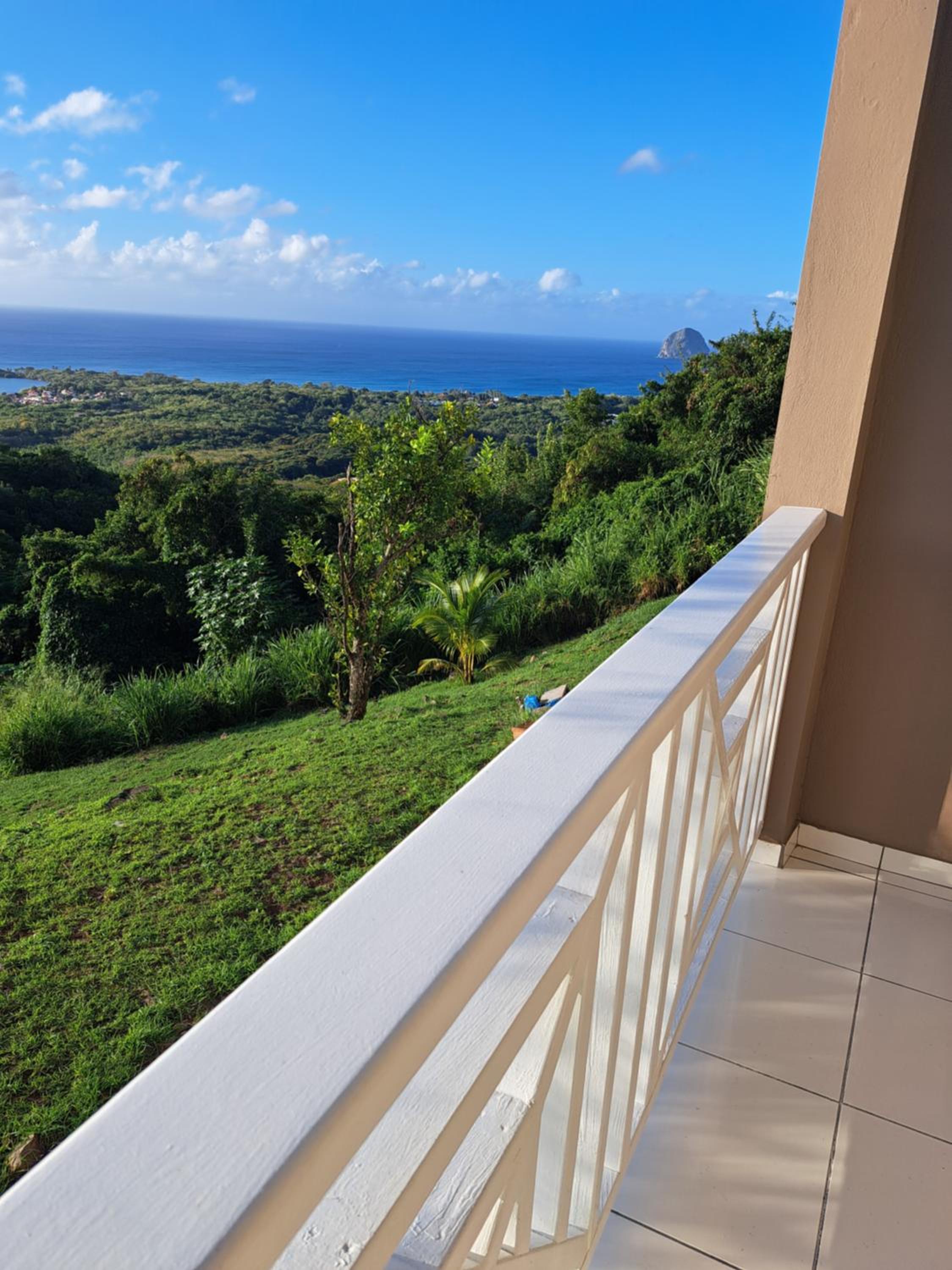 BAS de VILLA LE ROCHER AVEC VUE SUR MER view 3