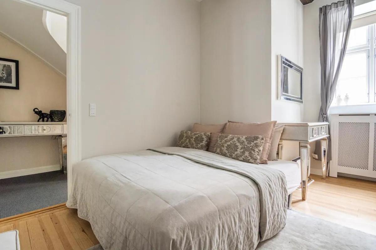 Connected luxury apartments in historical Copenhagen townhouse