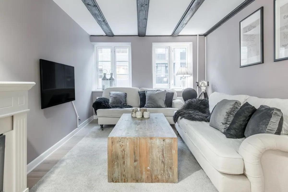 Connected luxury apartments in historical Copenhagen townhouse