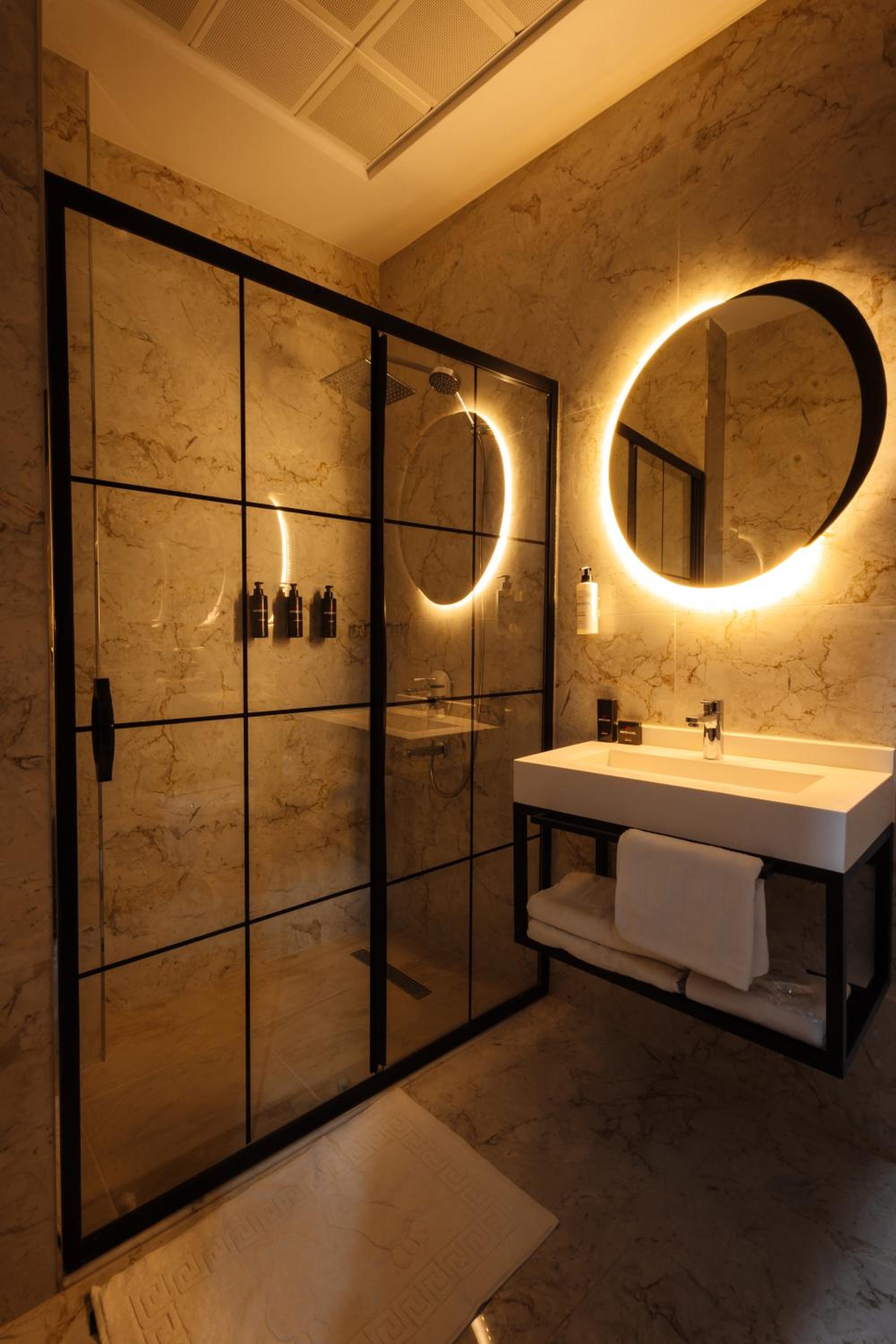 Meyzi Hotel - Image 18