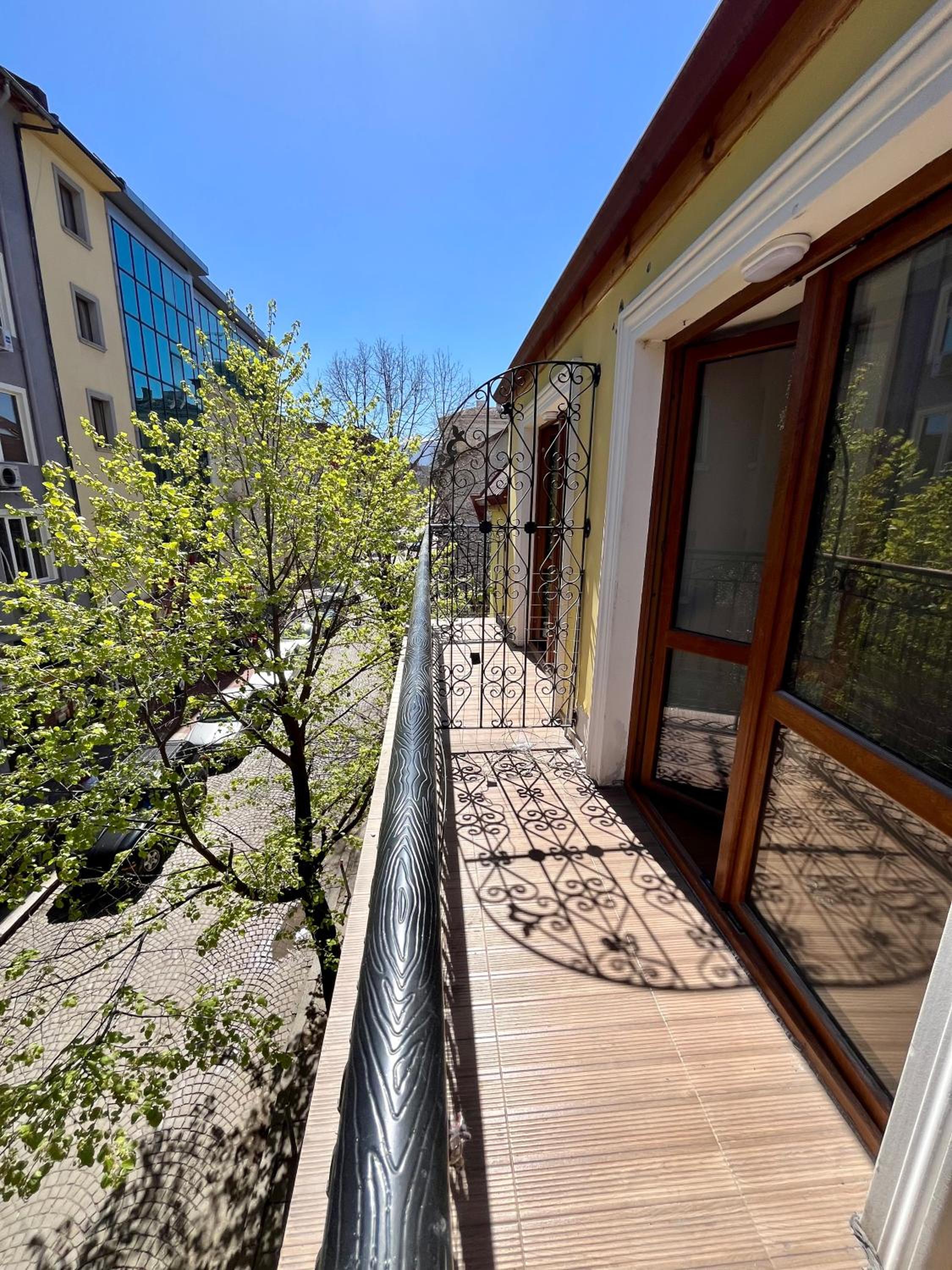 Nova Guesthouse - Private En-Suite Rooms I Sofia Center I Self Check-In