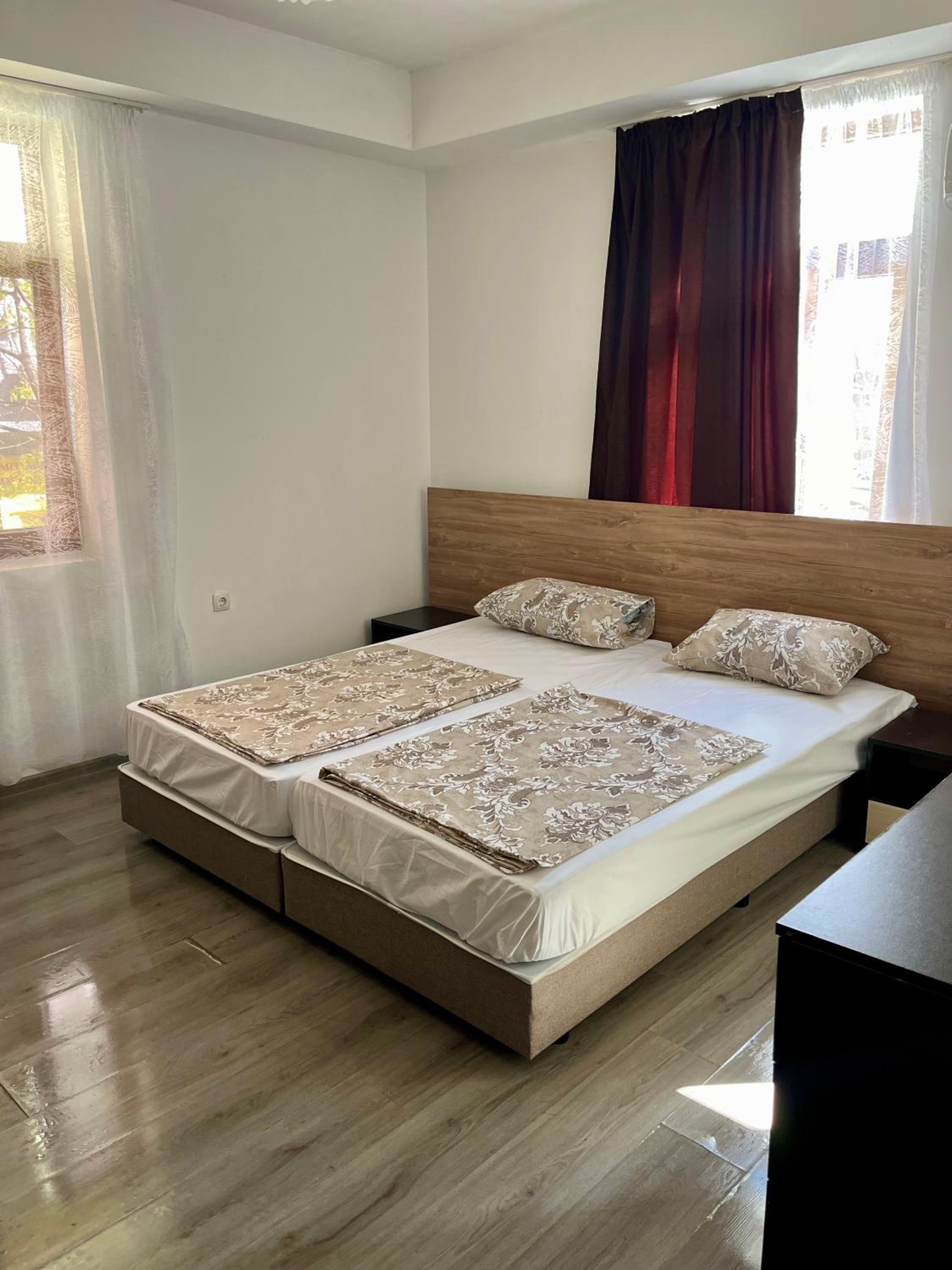 Nova Guesthouse - Private En-Suite Rooms I Sofia Center I Self Check-In