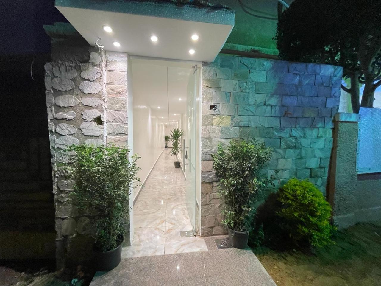 Basha Pyramids Inn
