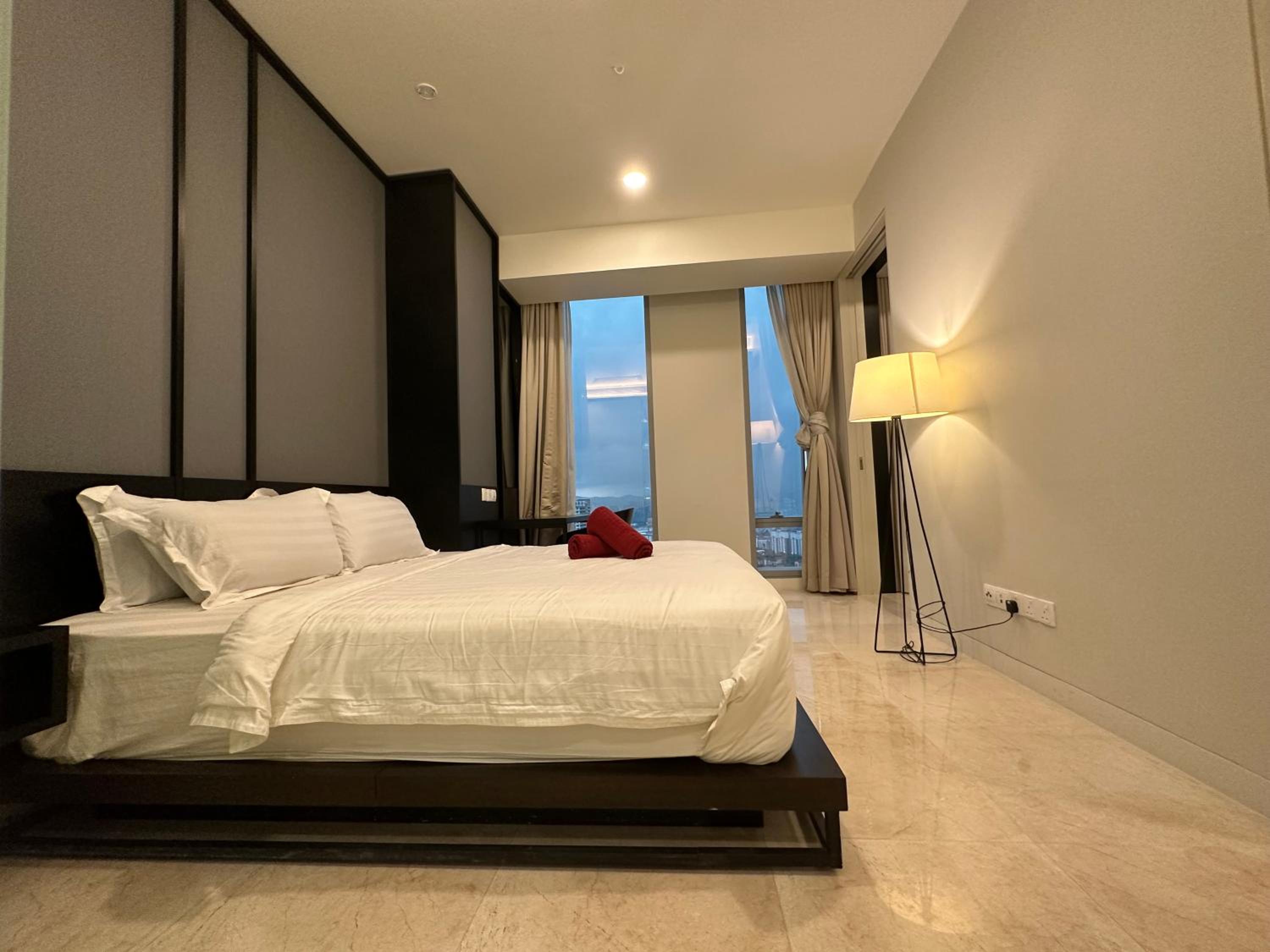 Tropicana The Residence Klcc By Sky World