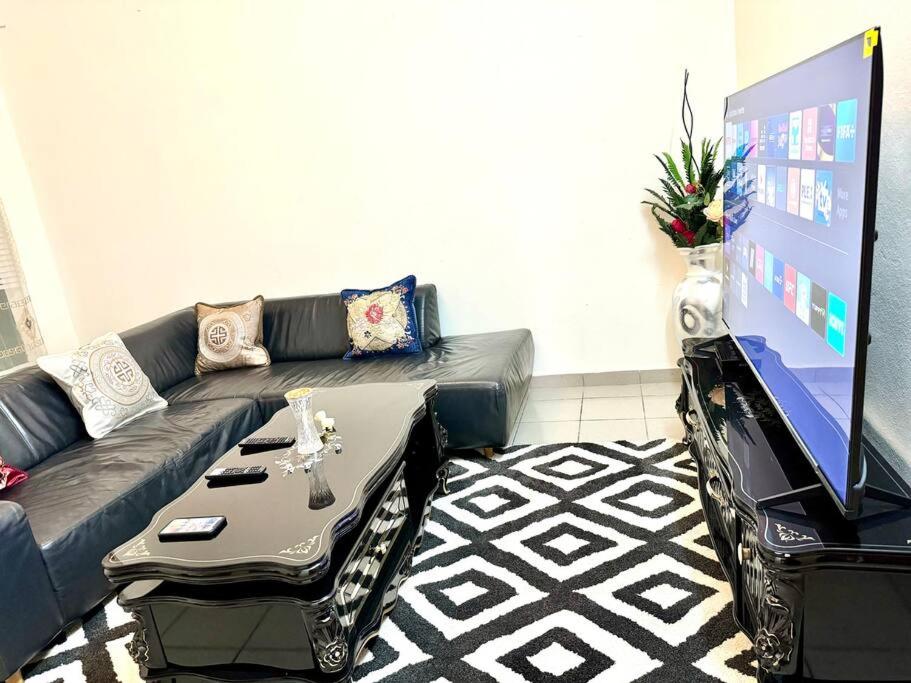 Grandiose apart in yaounde