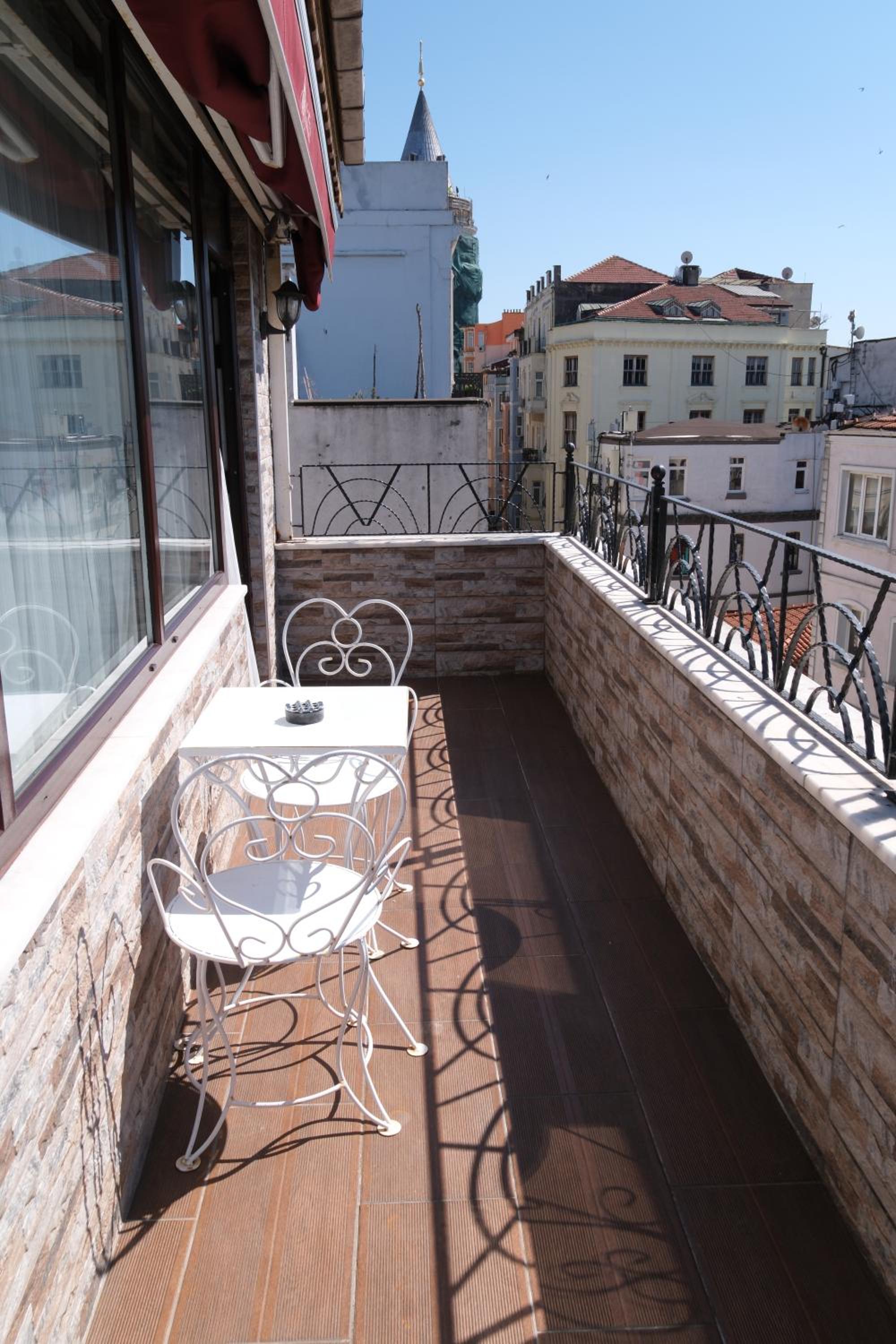 Galata Moon Hotel - Image 18