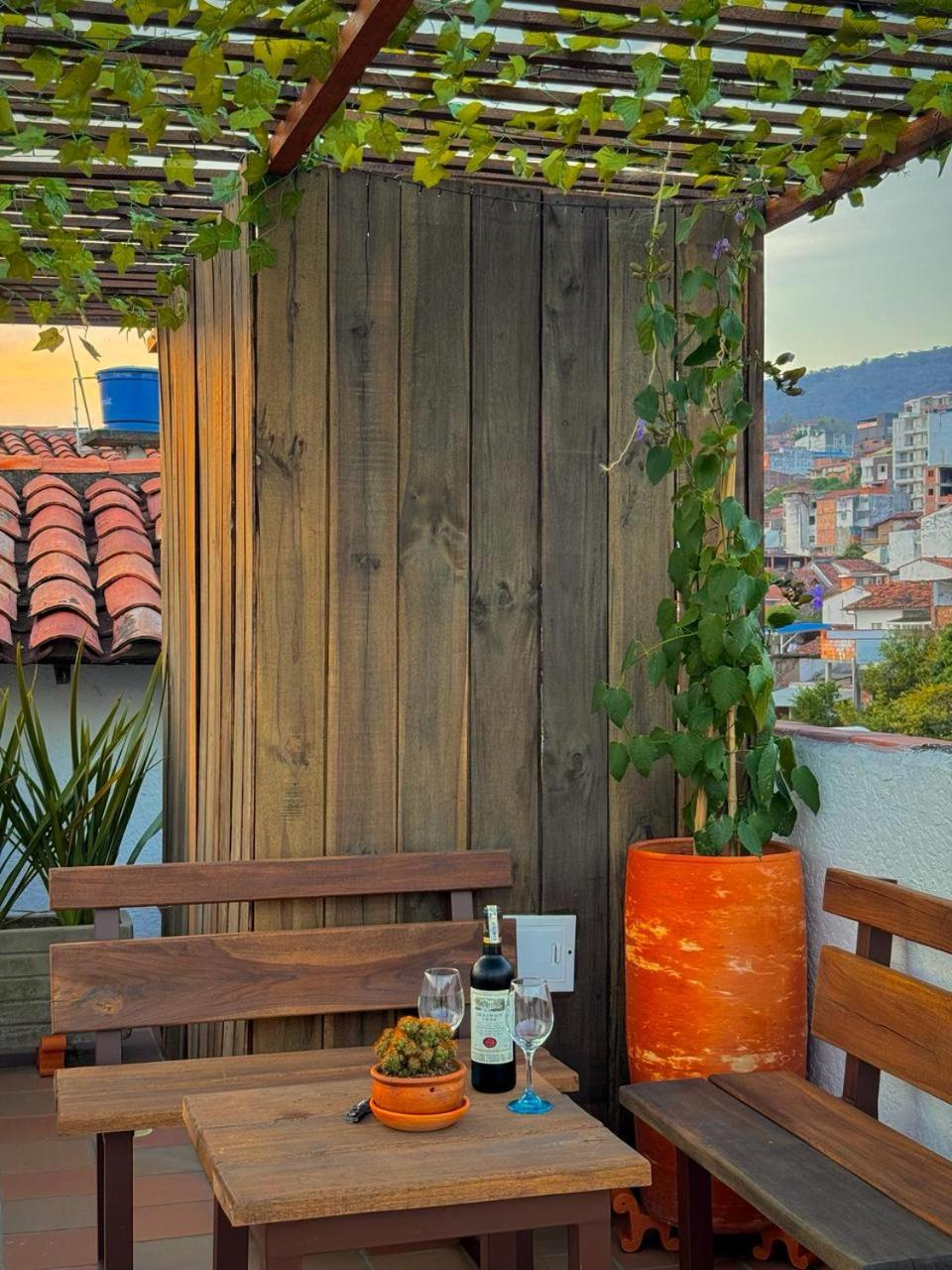 Apartamento Anawasi, Terraza Privada, Camas Queen y Parqueadero