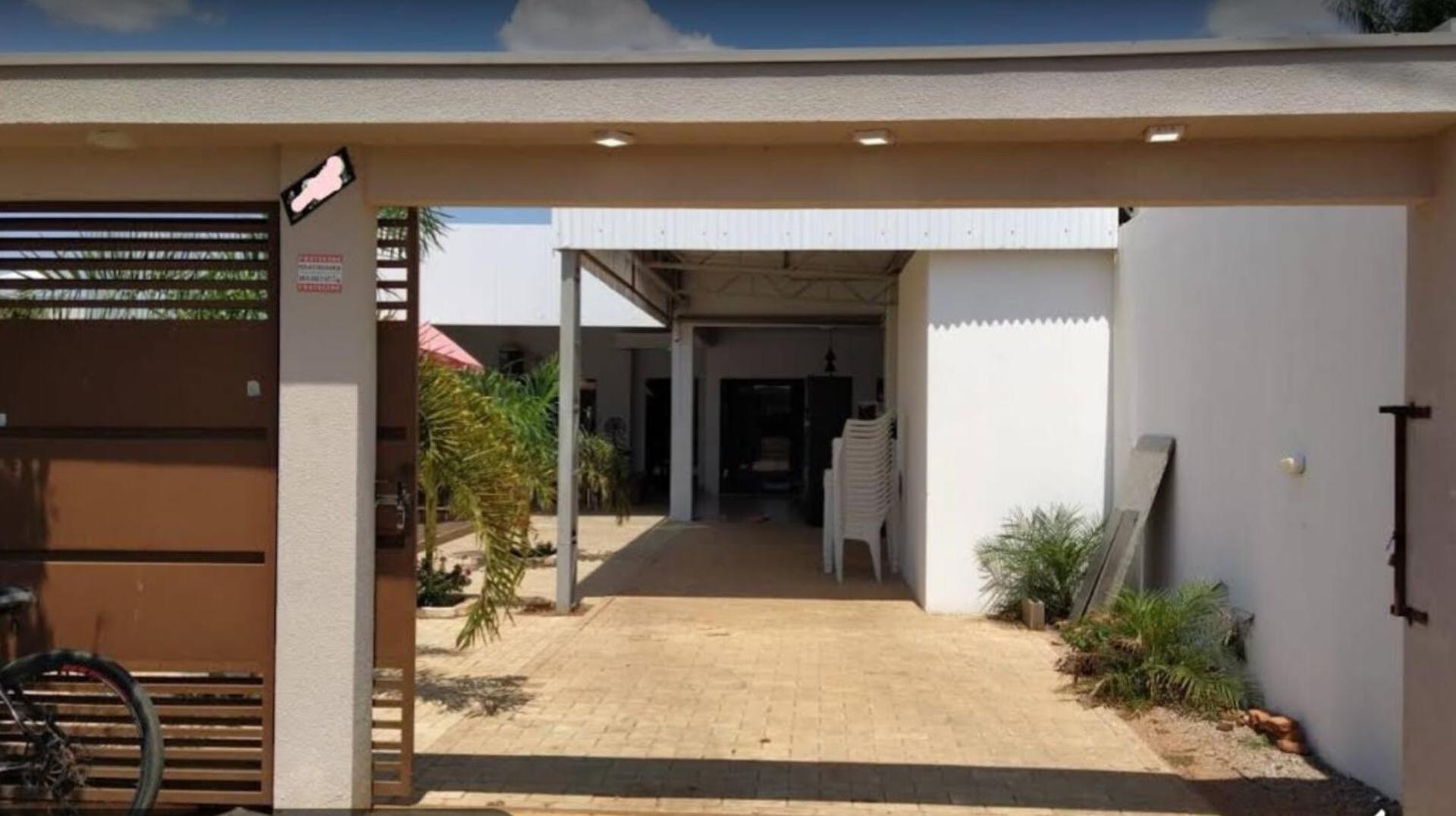 check-in autônomo em Piscina, Hidro, churrasqueira, casa dispondo até 3 quartos, 3 ar, 2b, tudo privativo - Reserva valor 6 hóspedes para abrir os 3 quarto