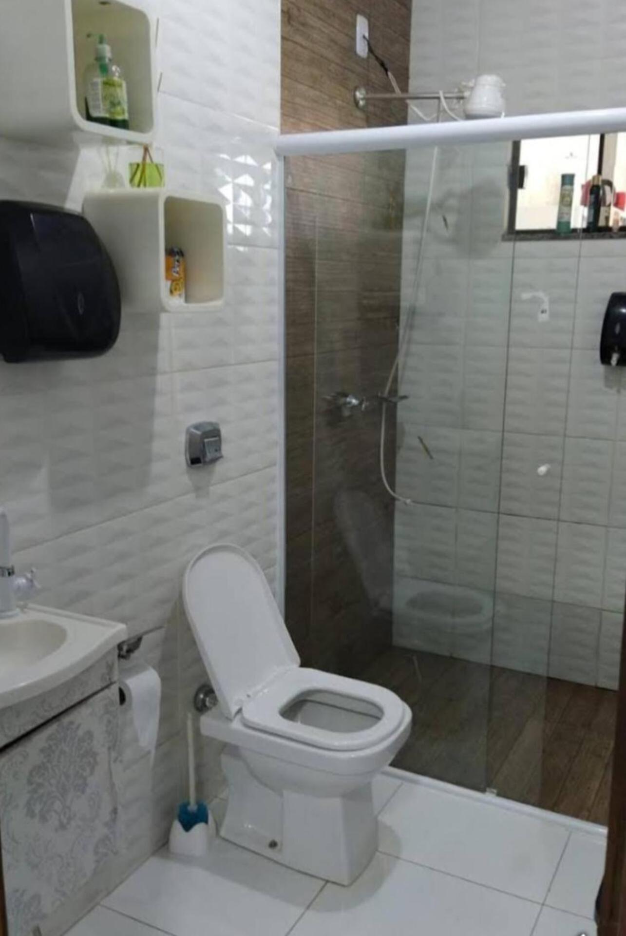 check-in autônomo em Piscina, Hidro, churrasqueira, casa dispondo até 3 quartos, 3 ar, 2b, tudo privativo - Reserva valor 6 hóspedes para abrir os 3 quarto