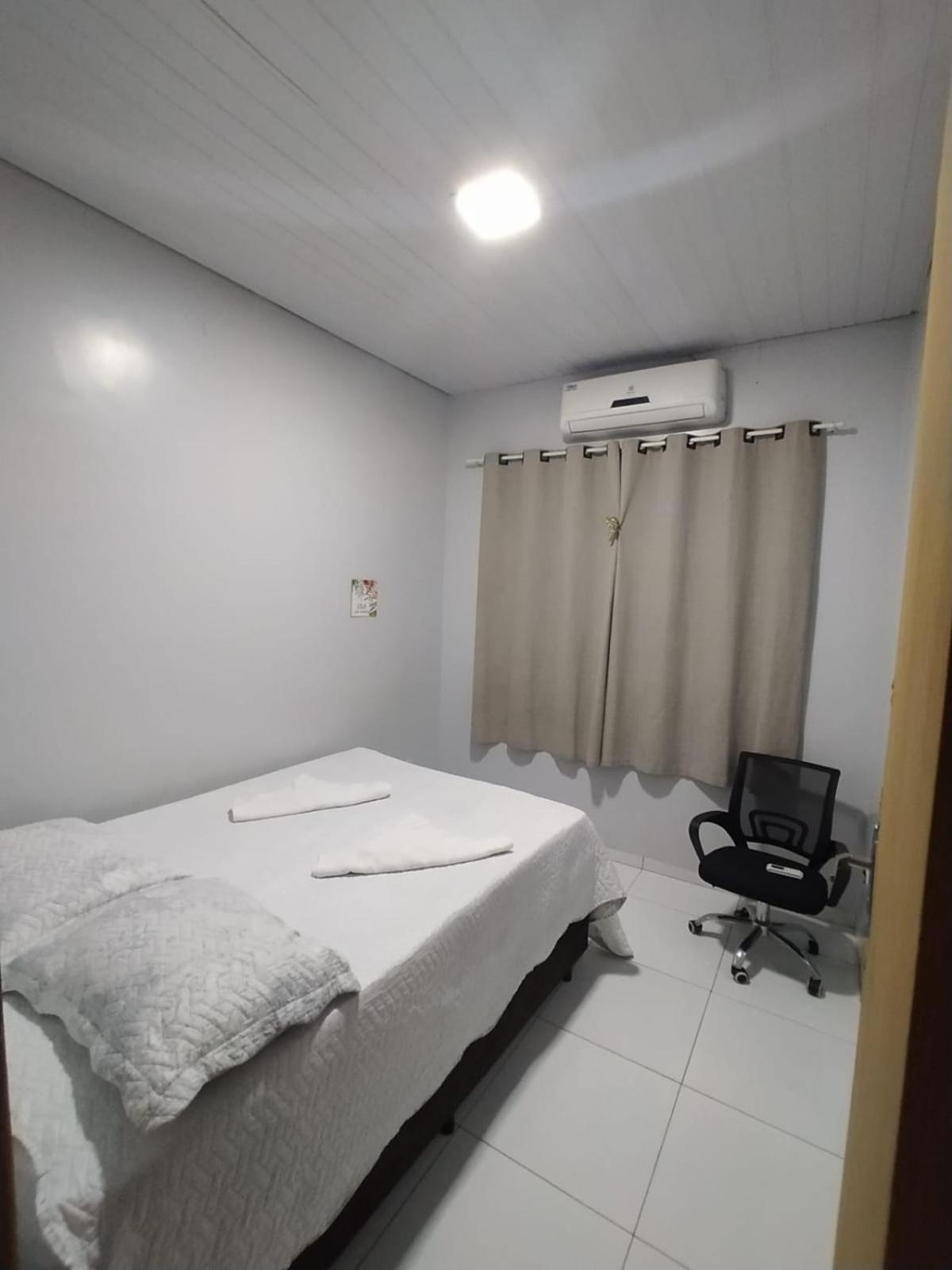 check-in autônomo em Piscina, Hidro, churrasqueira, casa dispondo até 3 quartos, 3 ar, 2b, tudo privativo - Reserva valor 6 hóspedes para abrir os 3 quarto