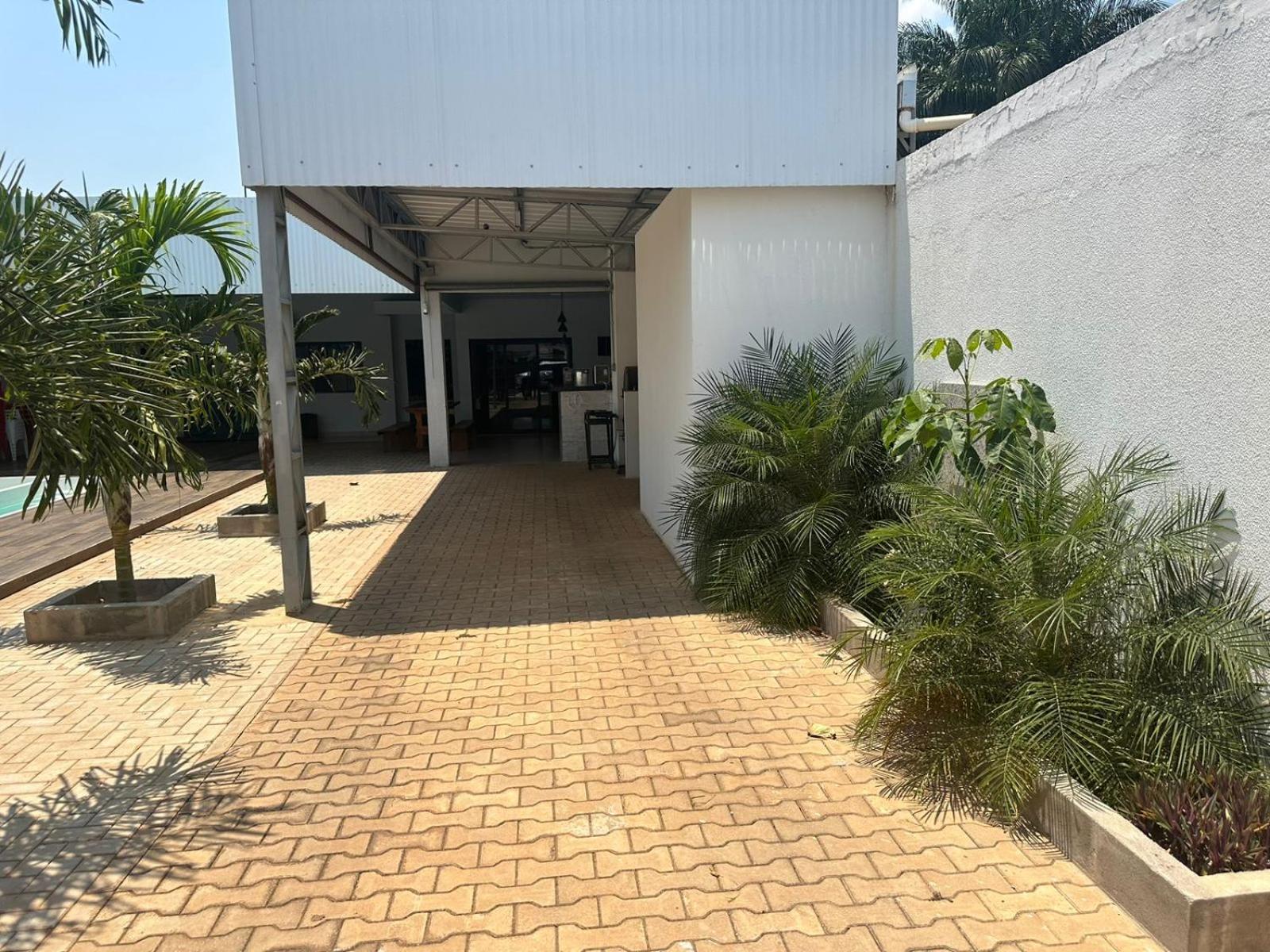 check-in autônomo em Piscina, Hidro, churrasqueira, casa dispondo até 3 quartos, 3 ar, 2b, tudo privativo - Reserva valor 6 hóspedes para abrir os 3 quarto