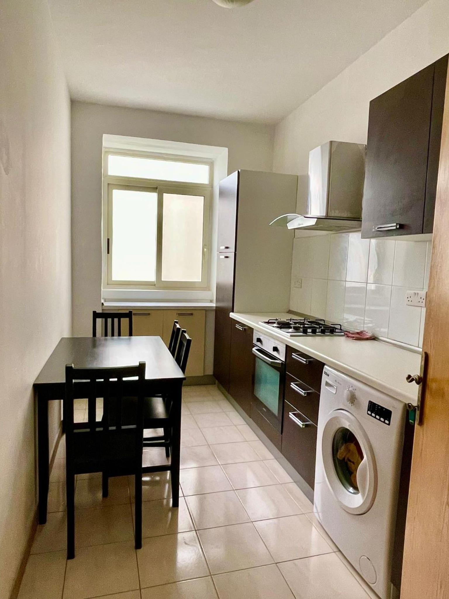 Cozy One bedroom apartment view 5