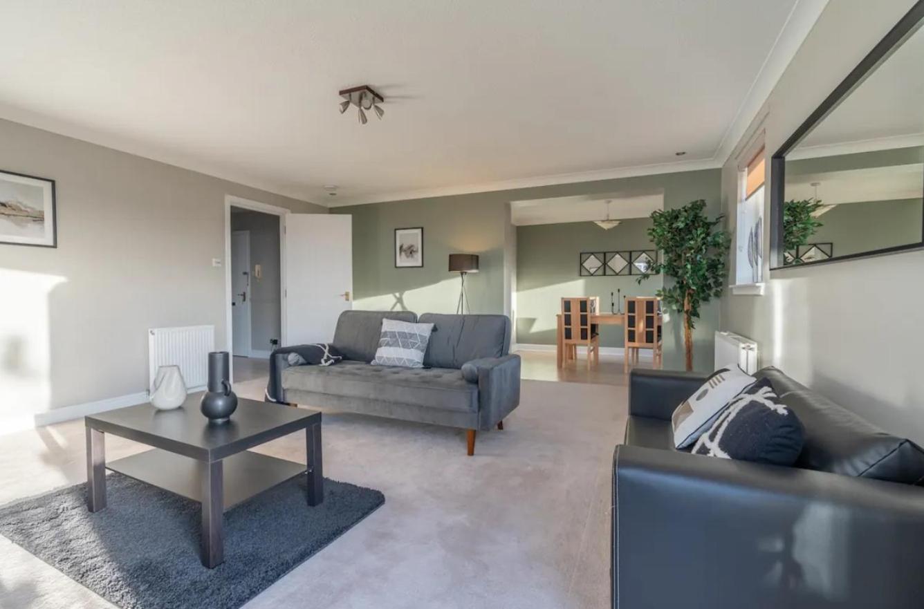 Penthouse at the Bay near Edinburgh view 4