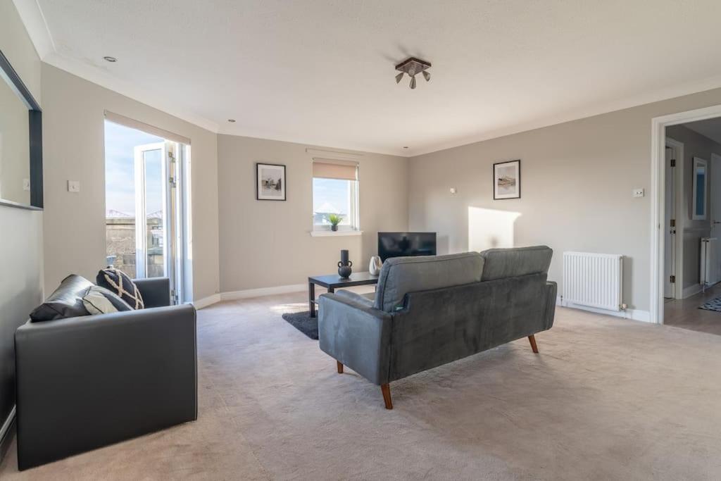 Penthouse at the Bay near Edinburgh view 5